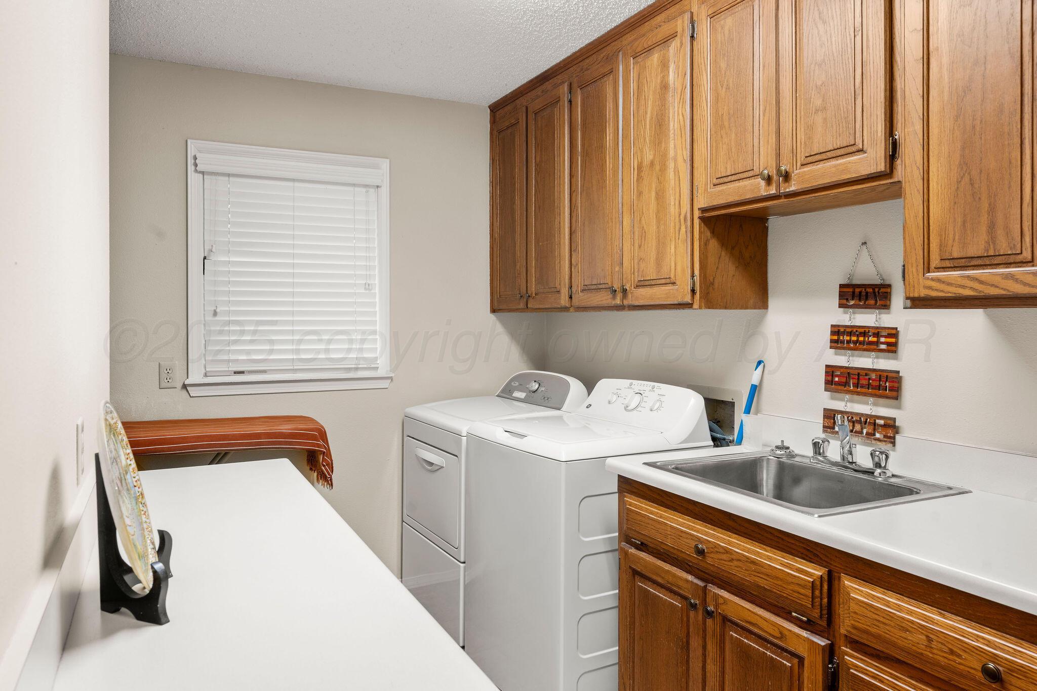 2343 N Chestnut Drive Property Photo 31