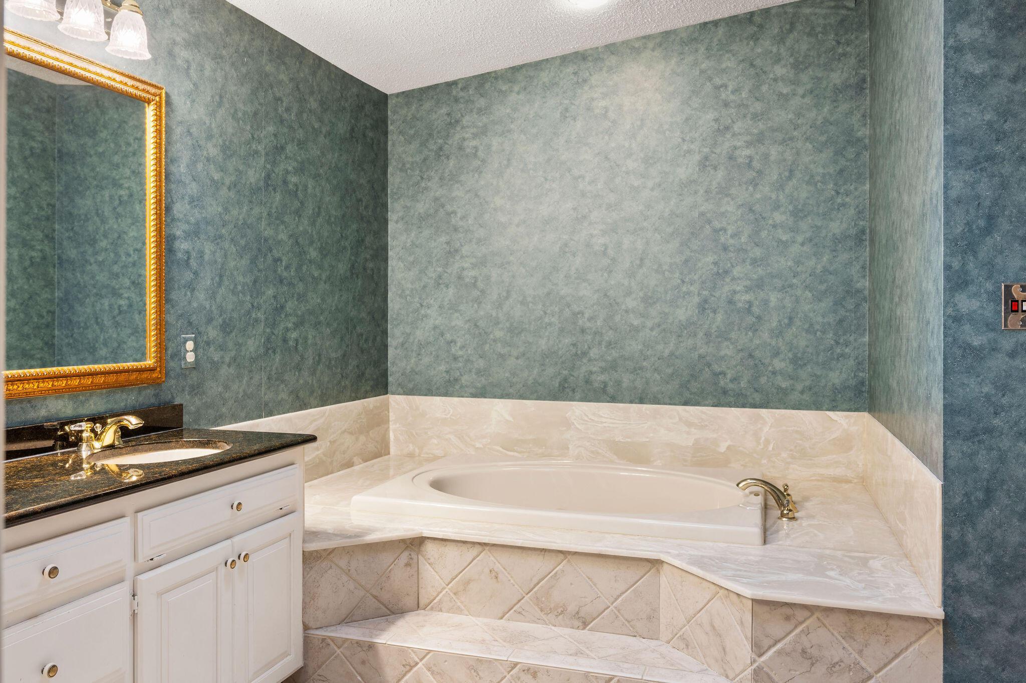 2343 N Chestnut Drive Property Photo 58