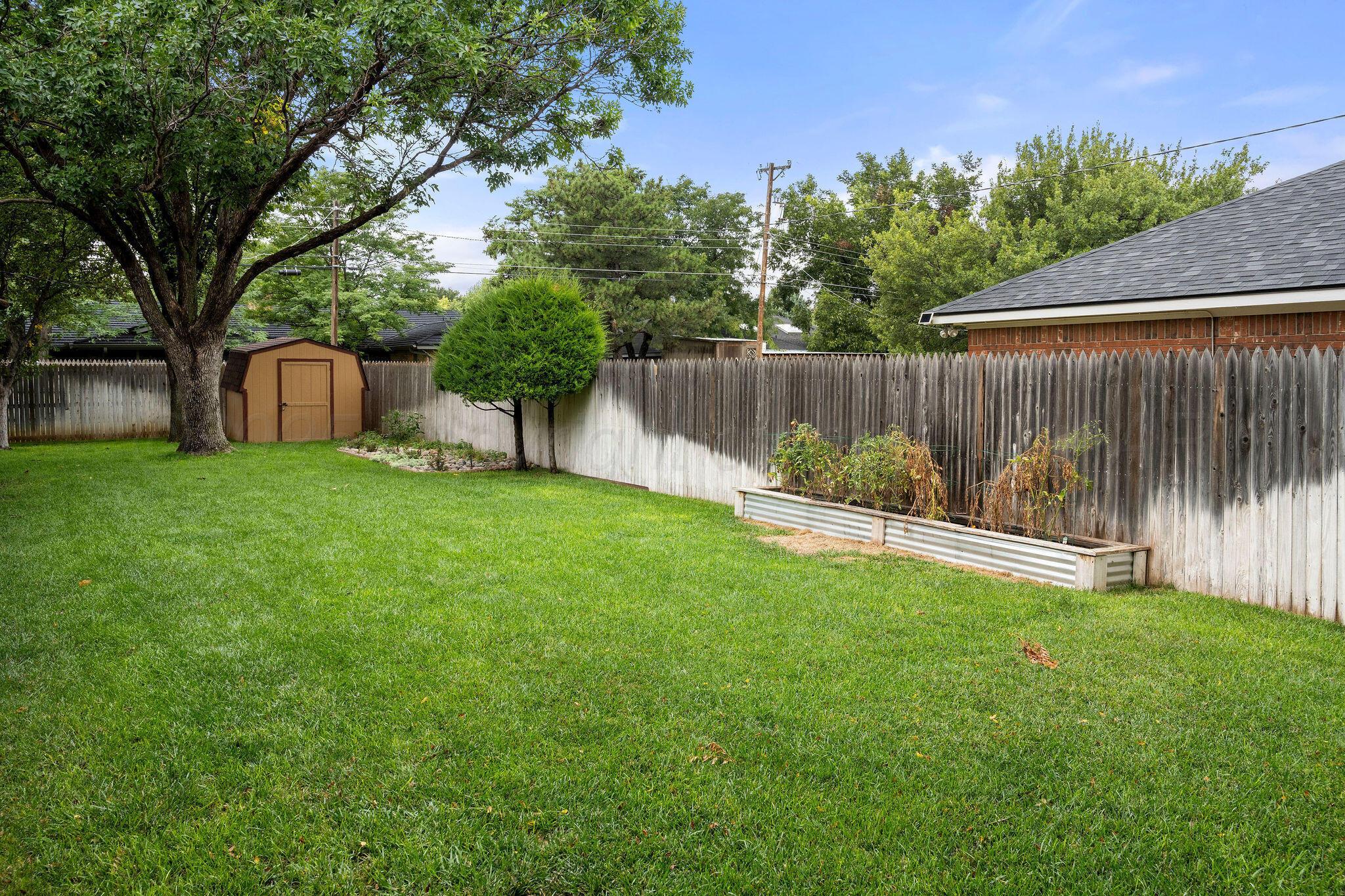2343 N Chestnut Drive Property Photo 72
