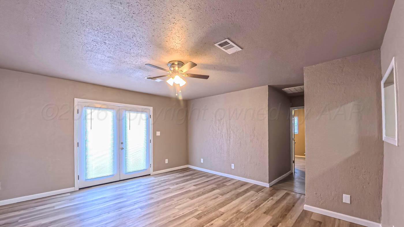 948 Harrington Street Property Photo 11