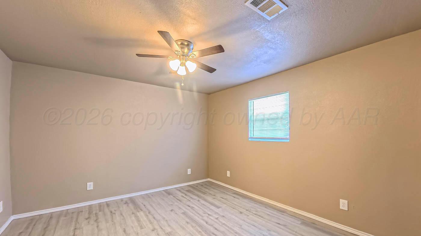 948 Harrington Street Property Photo 14