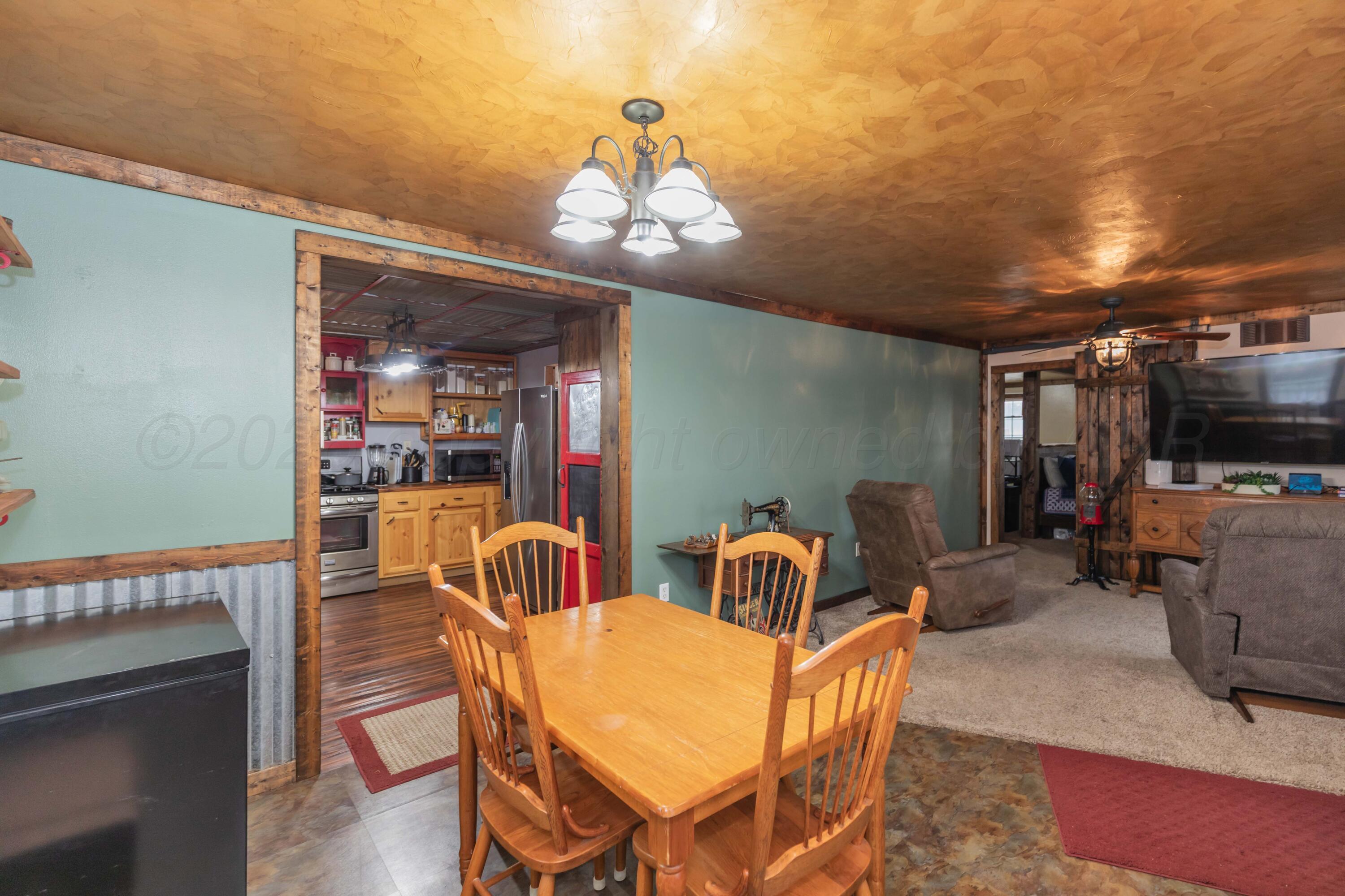 626 N Davis Street Property Photo 18