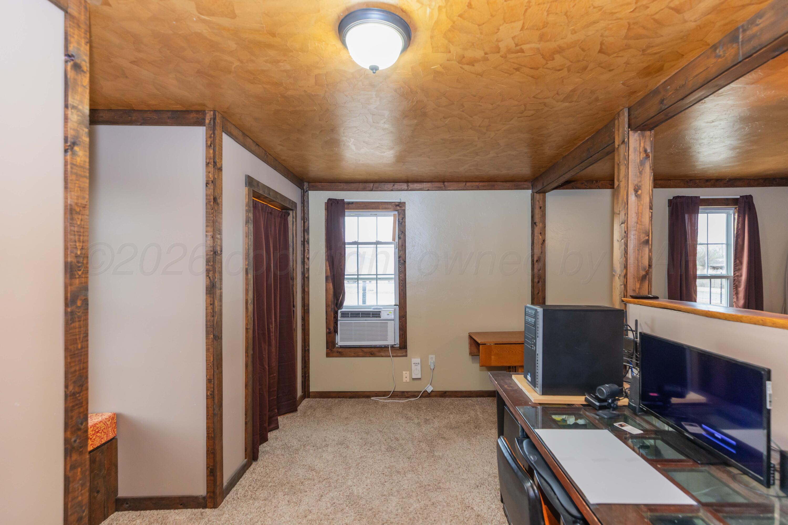 626 N Davis Street Property Photo 21