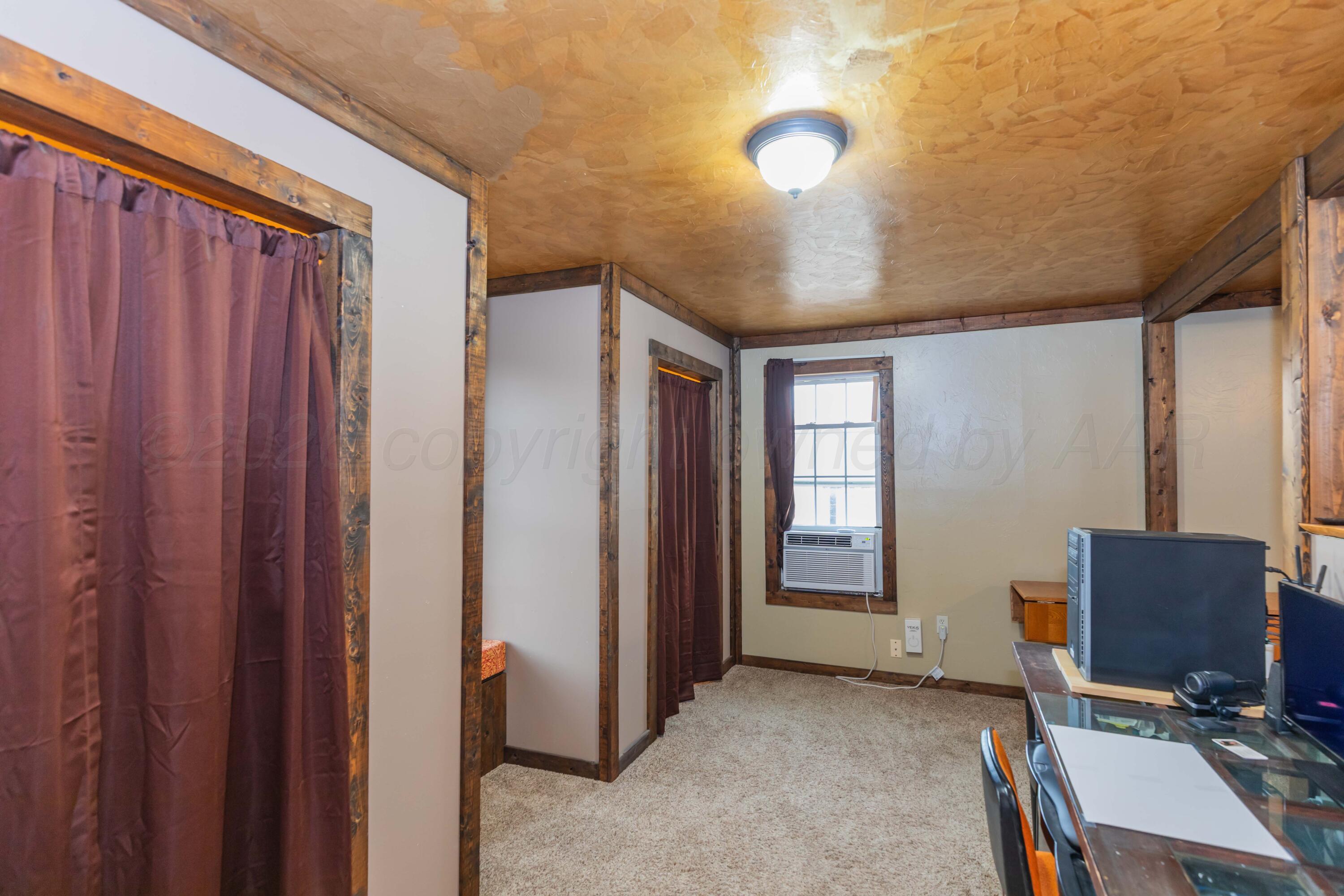 626 N Davis Street Property Photo 22