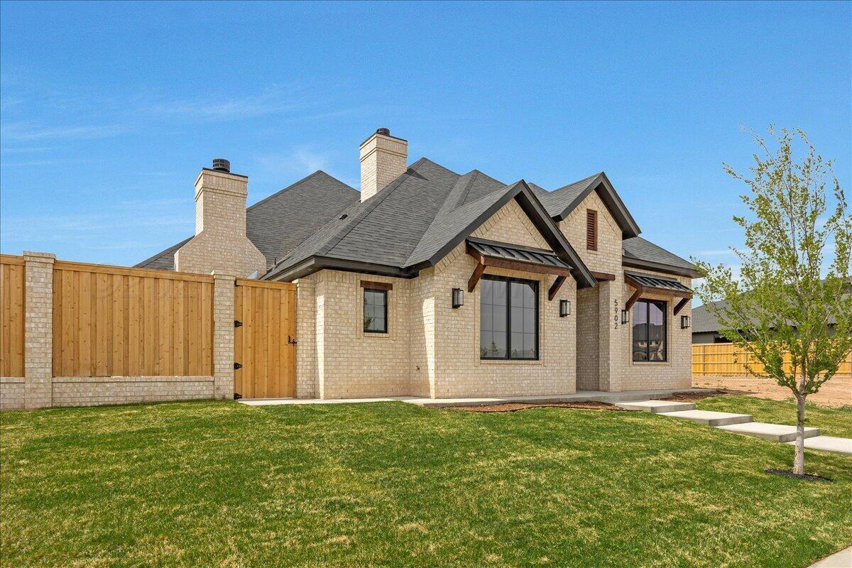 5902 Wesley Road Property Photo 2