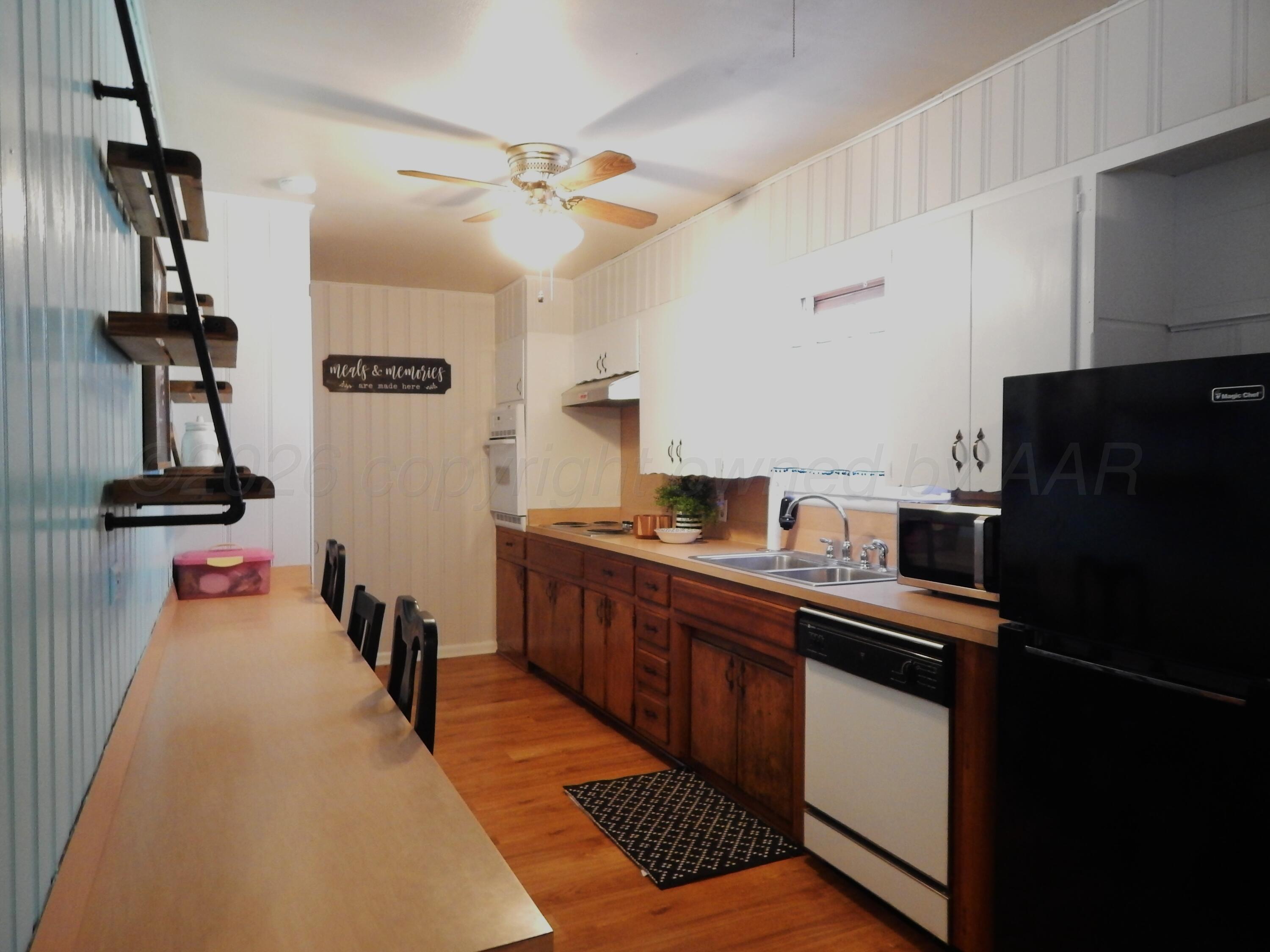519 Third Street Property Photo 5