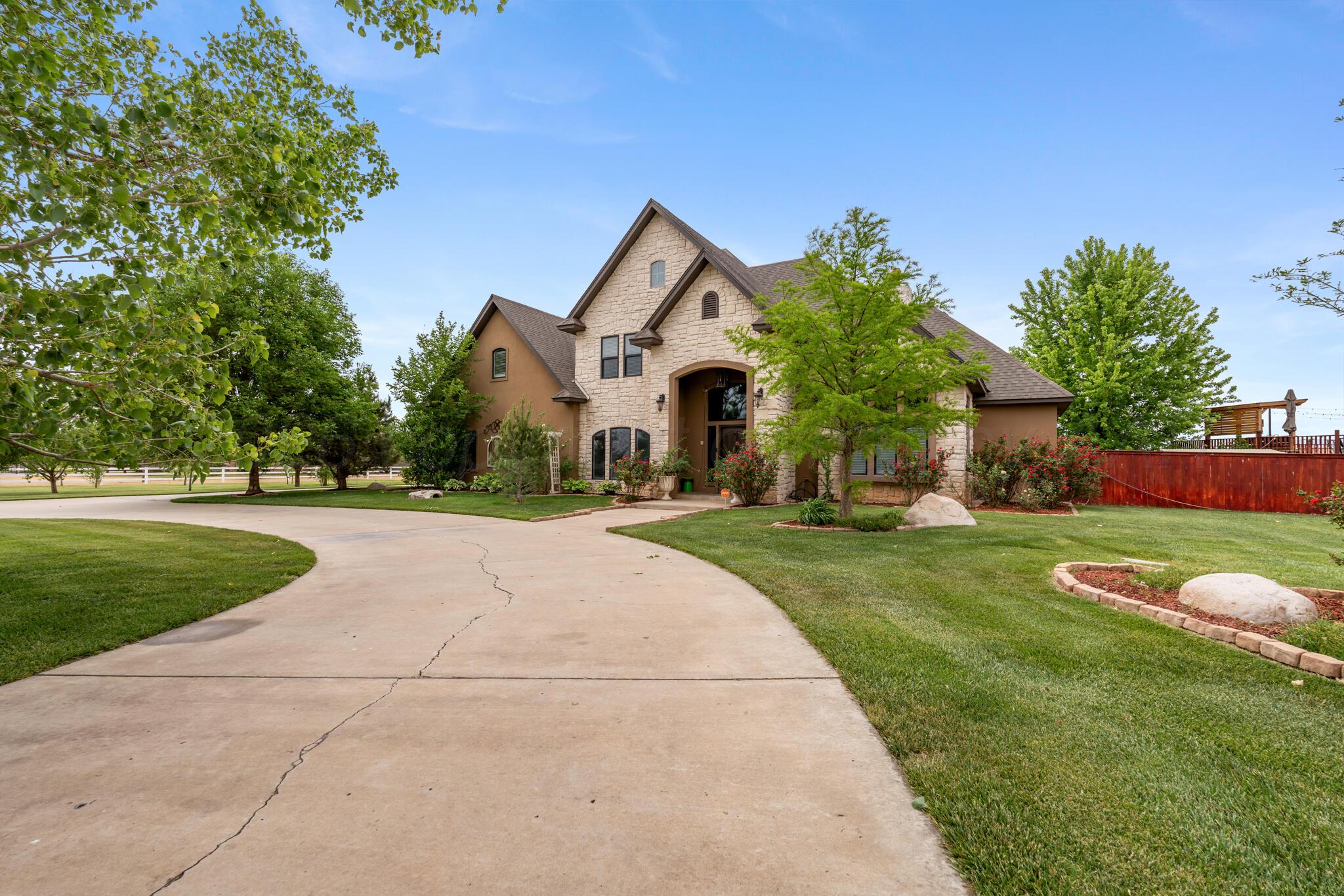 8901 Red Wing Road Property Photo 6