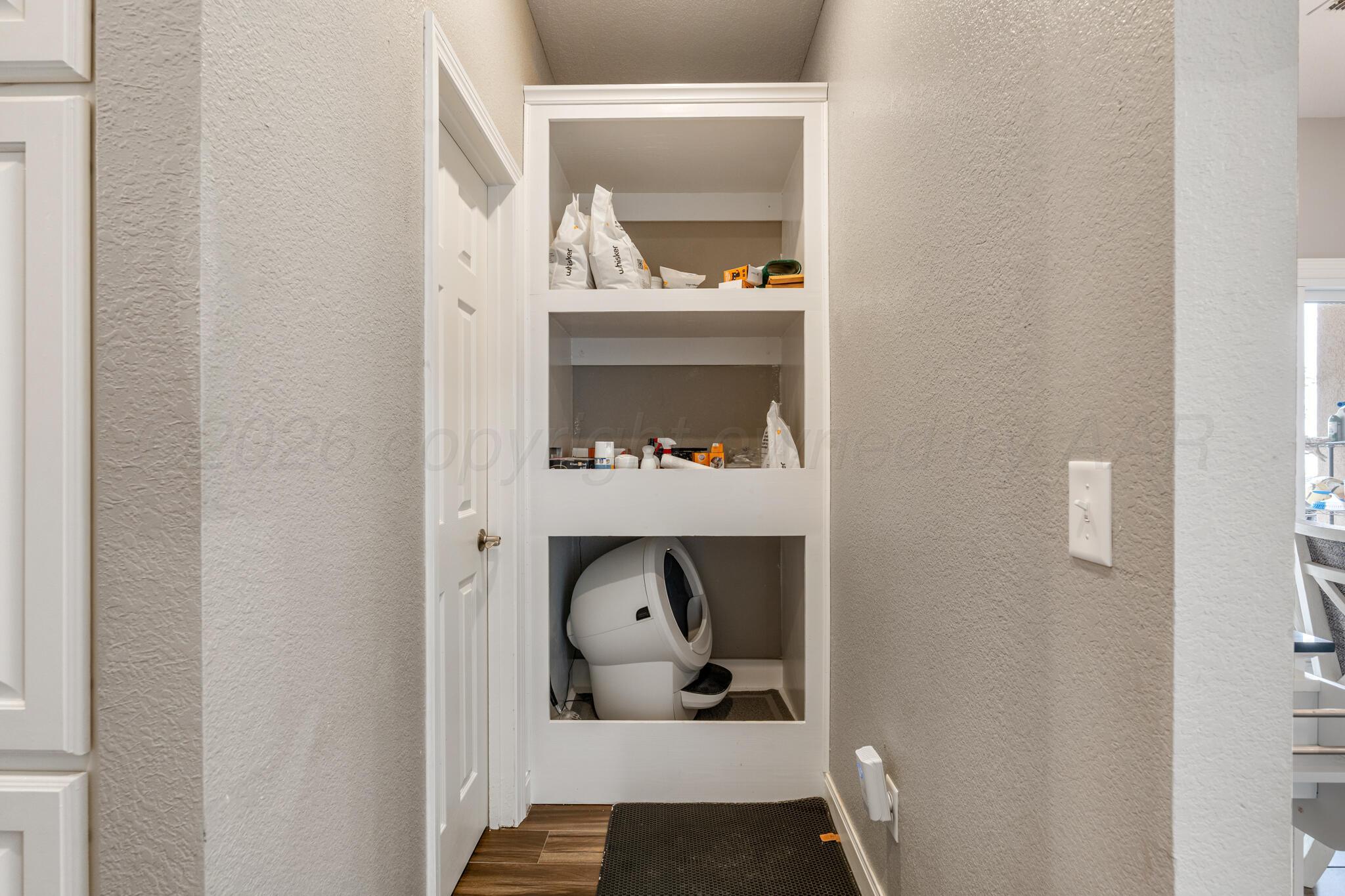 8901 Red Wing Road Property Photo 27