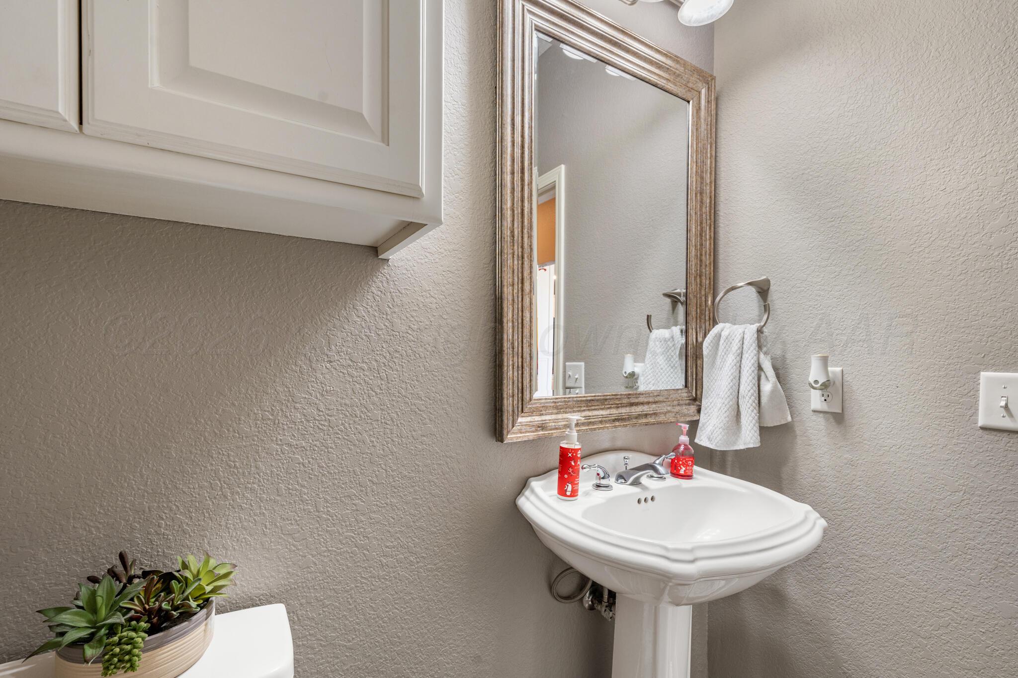 8901 Red Wing Road Property Photo 31