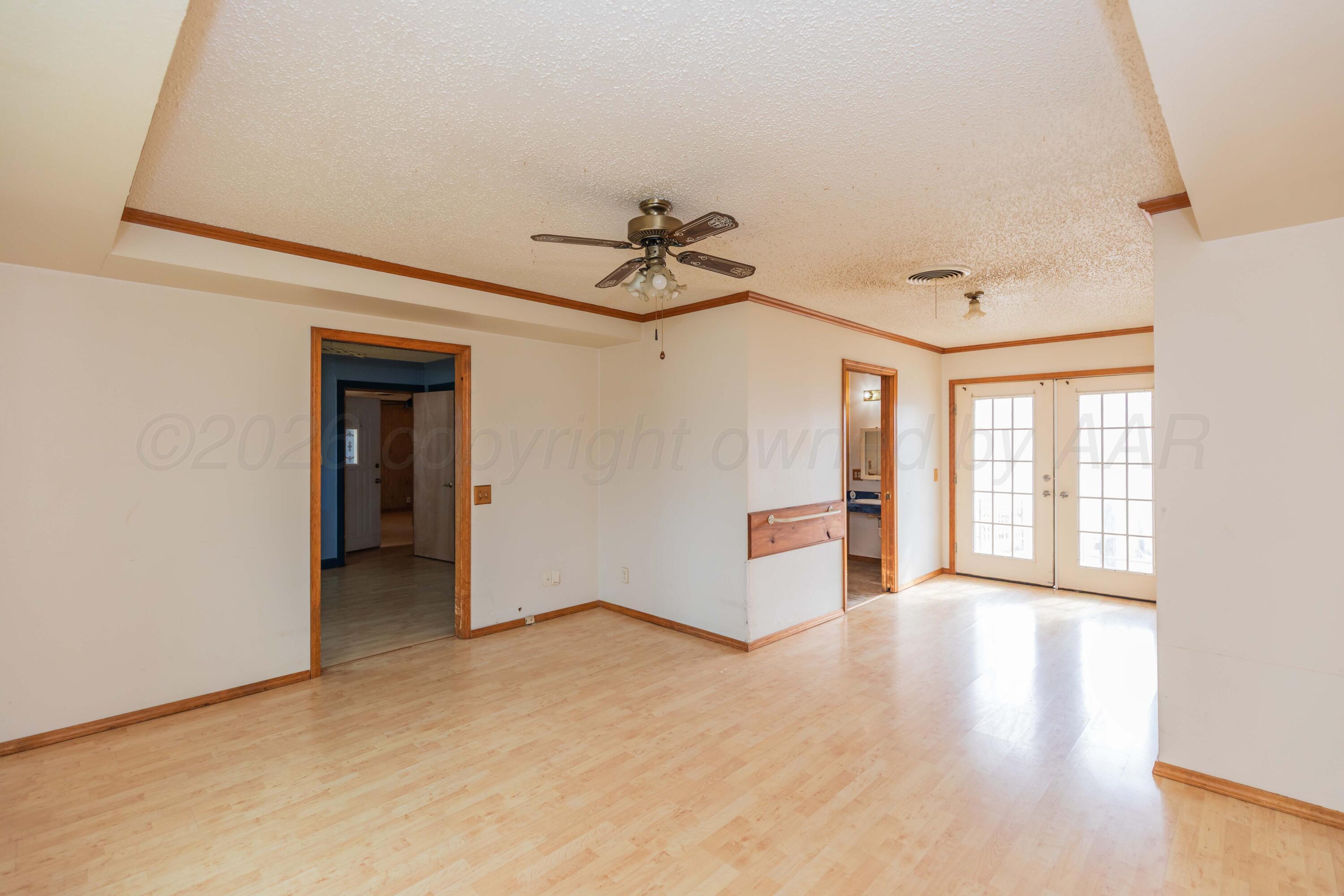 200 S Wall Street Property Photo 14