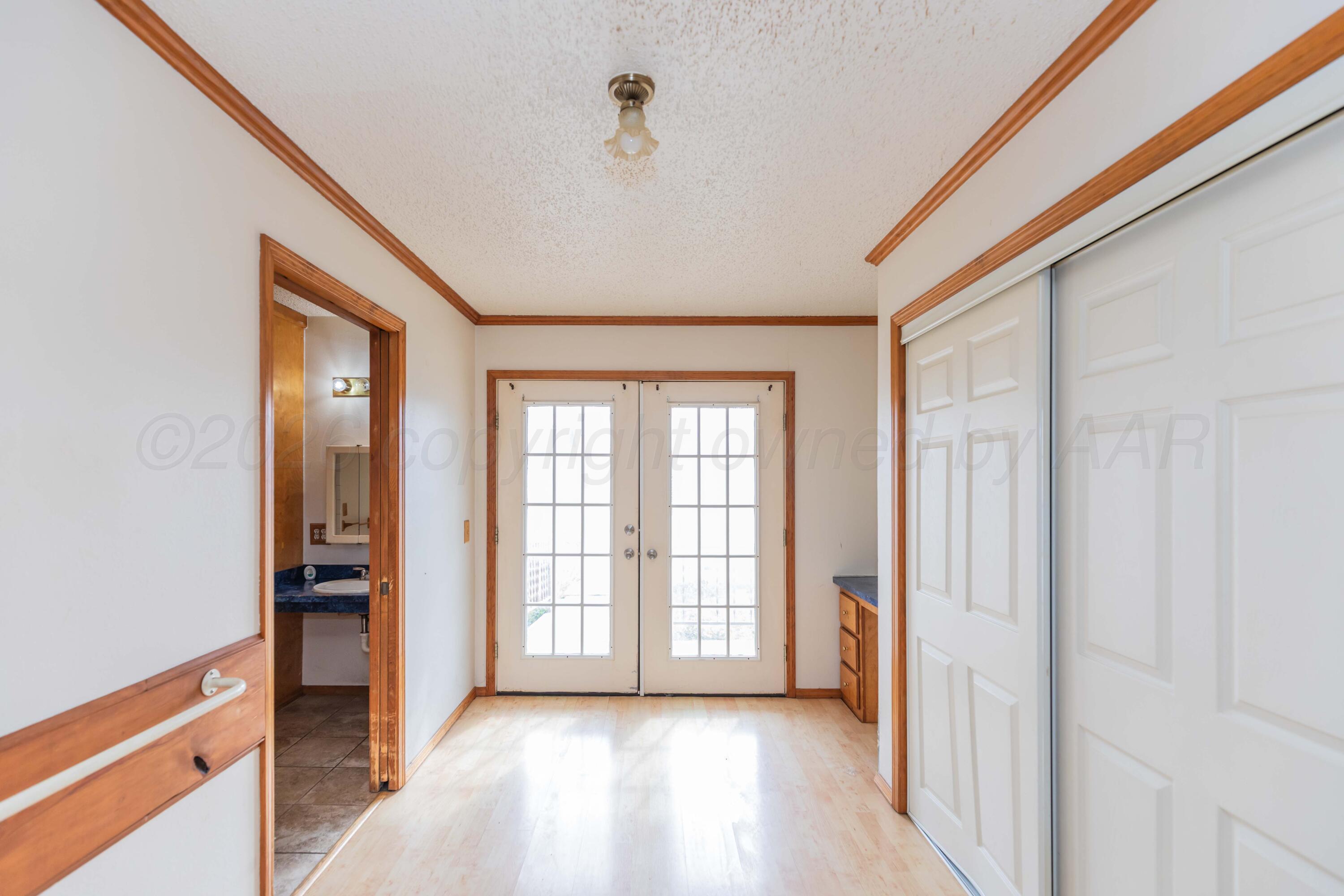 200 S Wall Street Property Photo 15