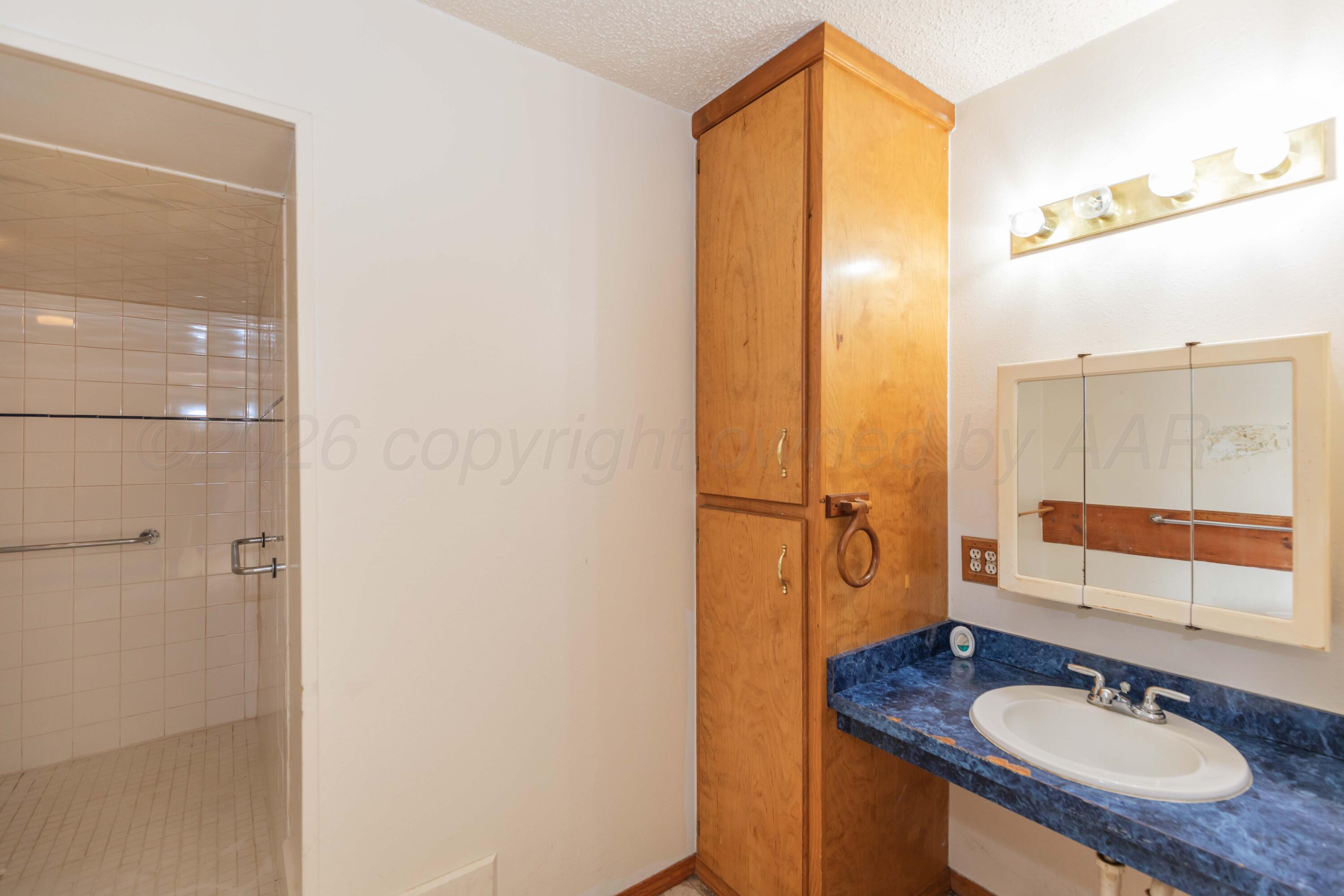 200 S Wall Street Property Photo 17
