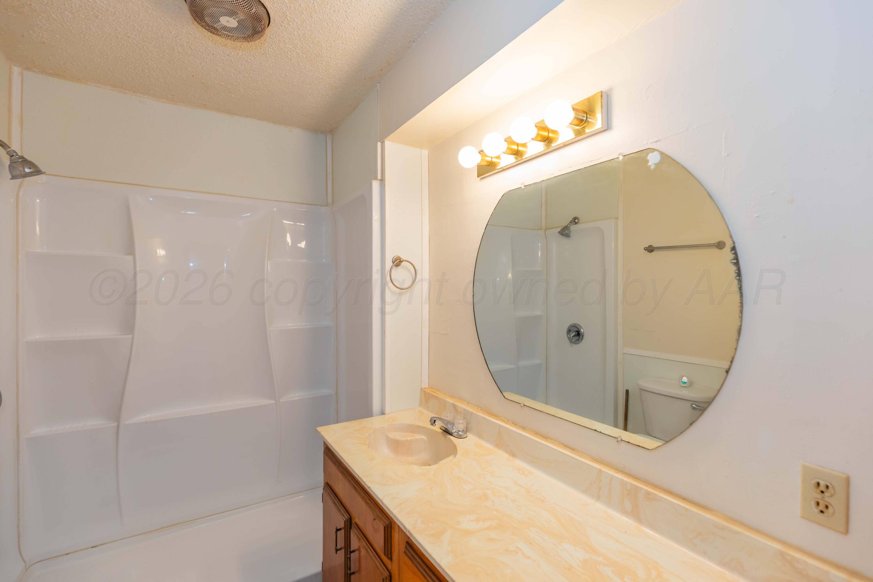 200 S Wall Street Property Photo 25