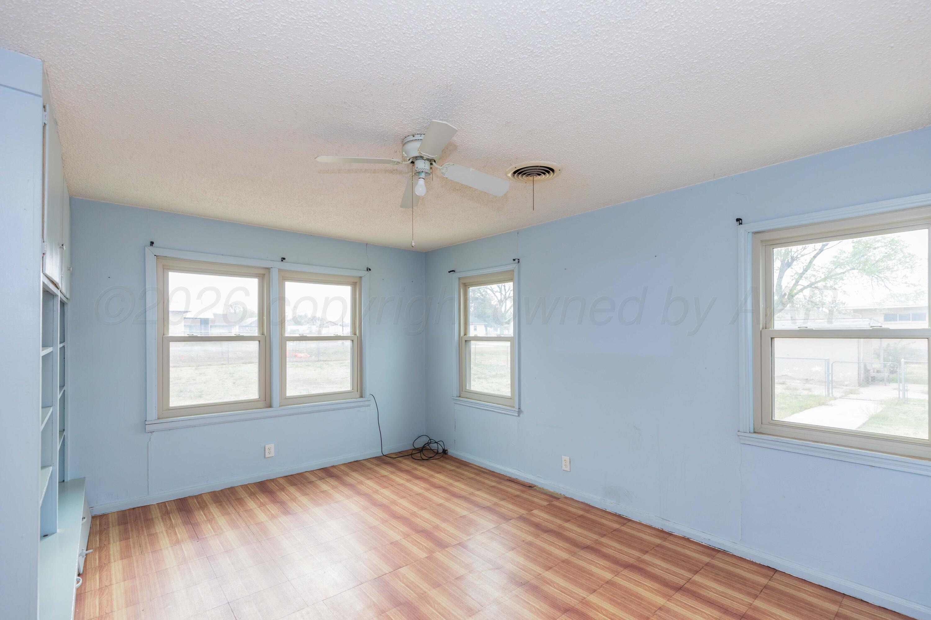 200 S Wall Street Property Photo 28
