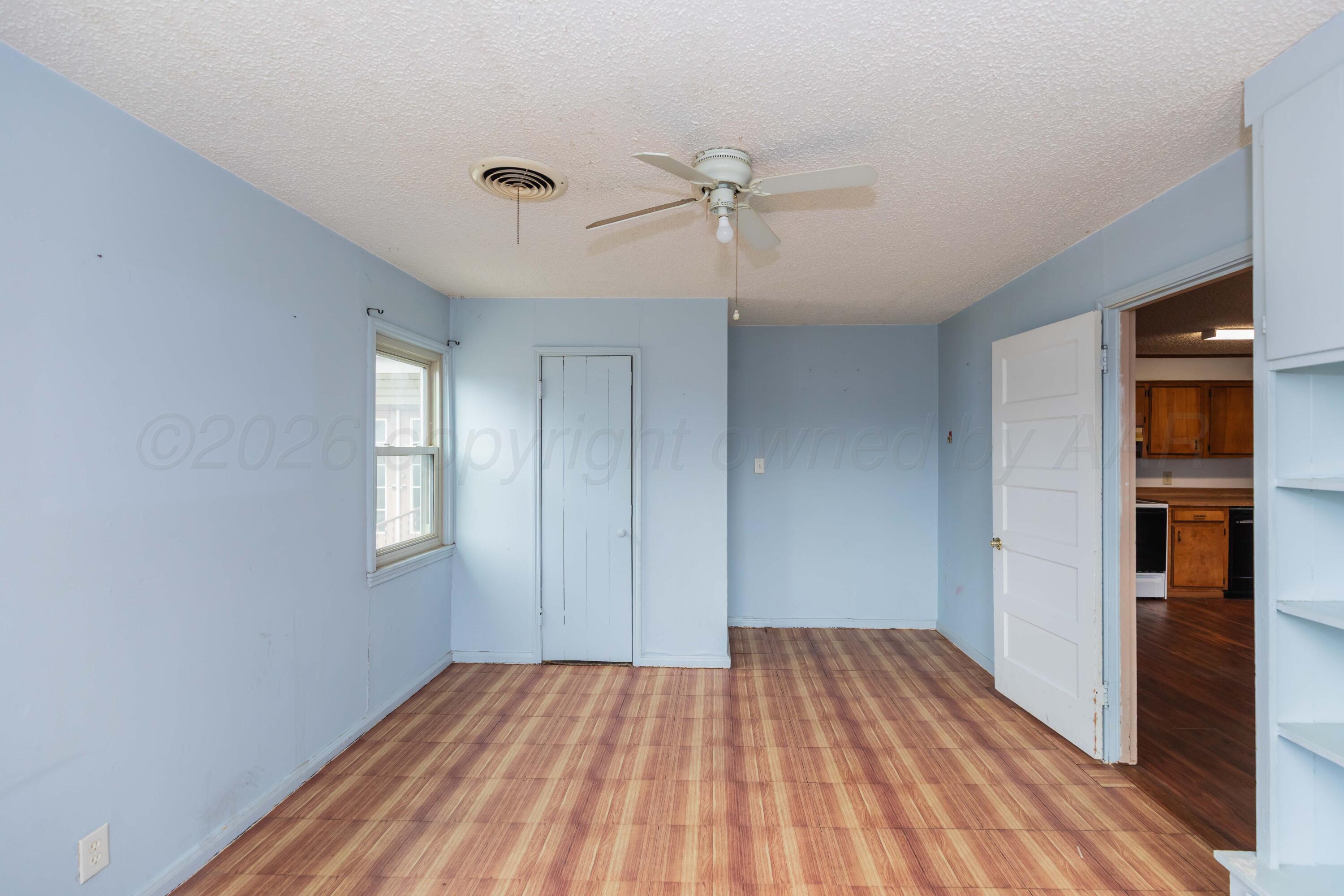 200 S Wall Street Property Photo 31