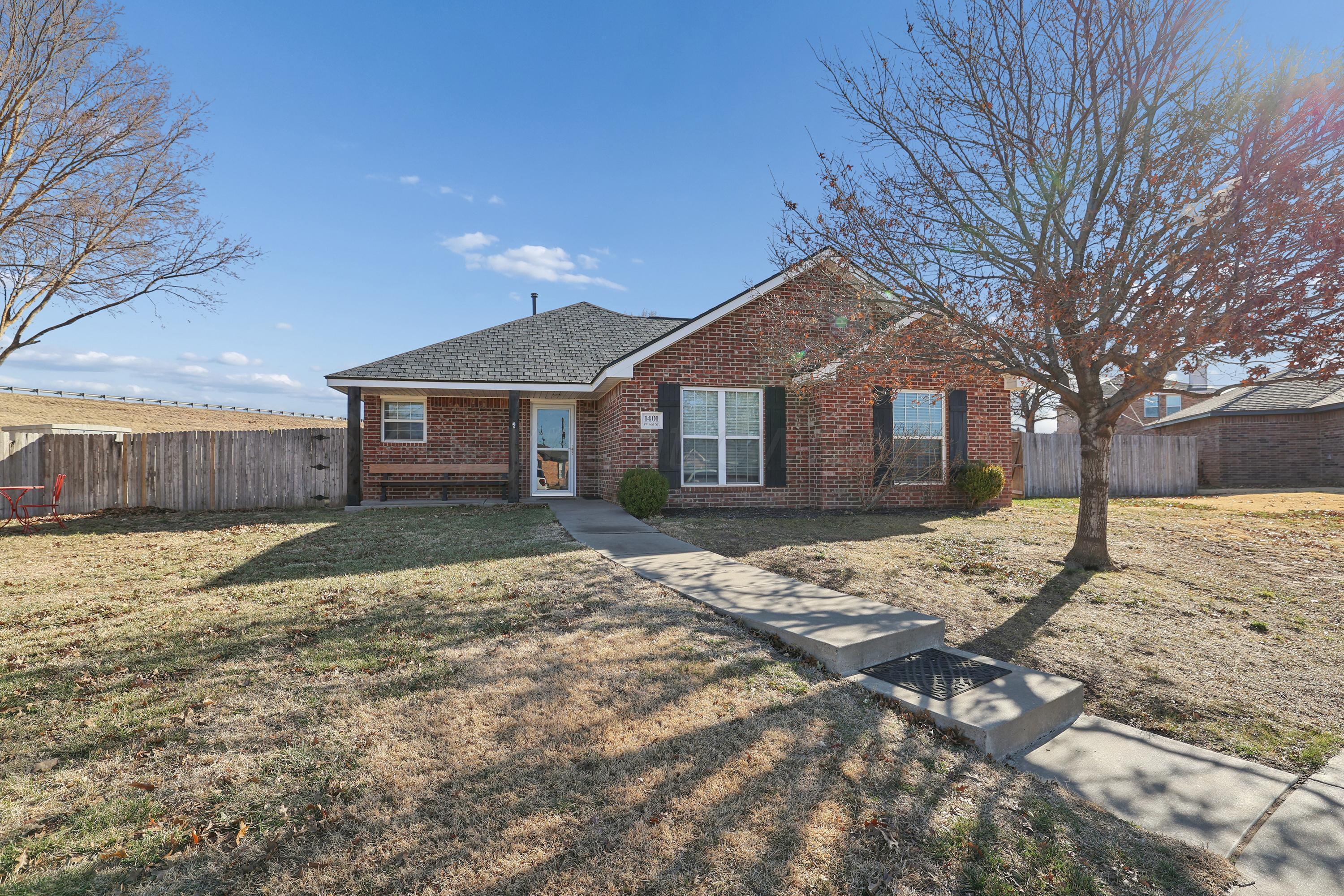 1401 Sw 61st Avenue Property Photo 1
