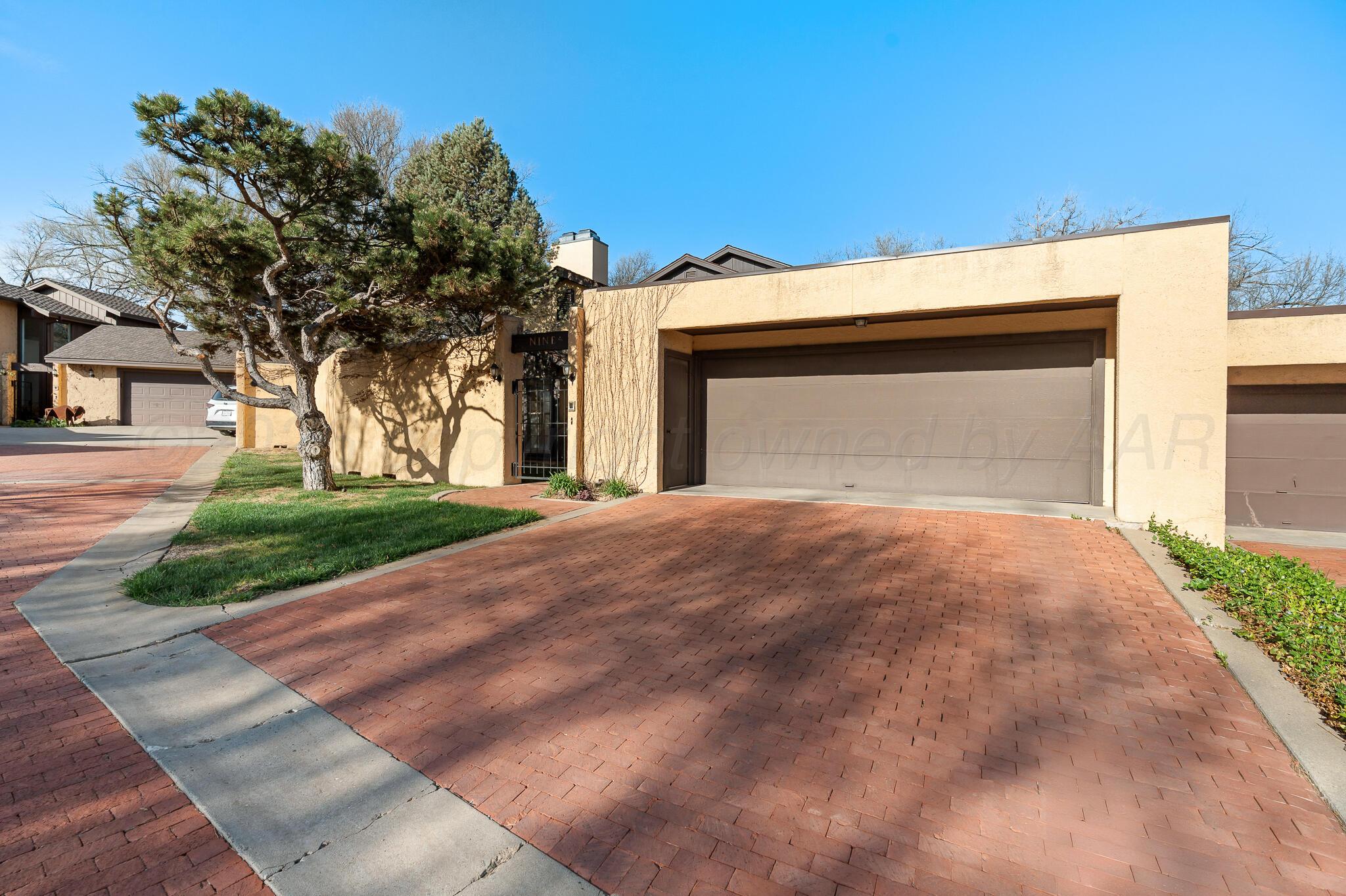 9 Windwood Place Property Photo 2