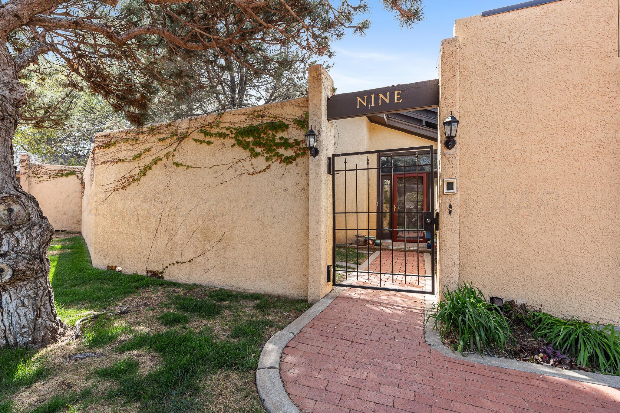 9 Windwood Place Property Photo 3