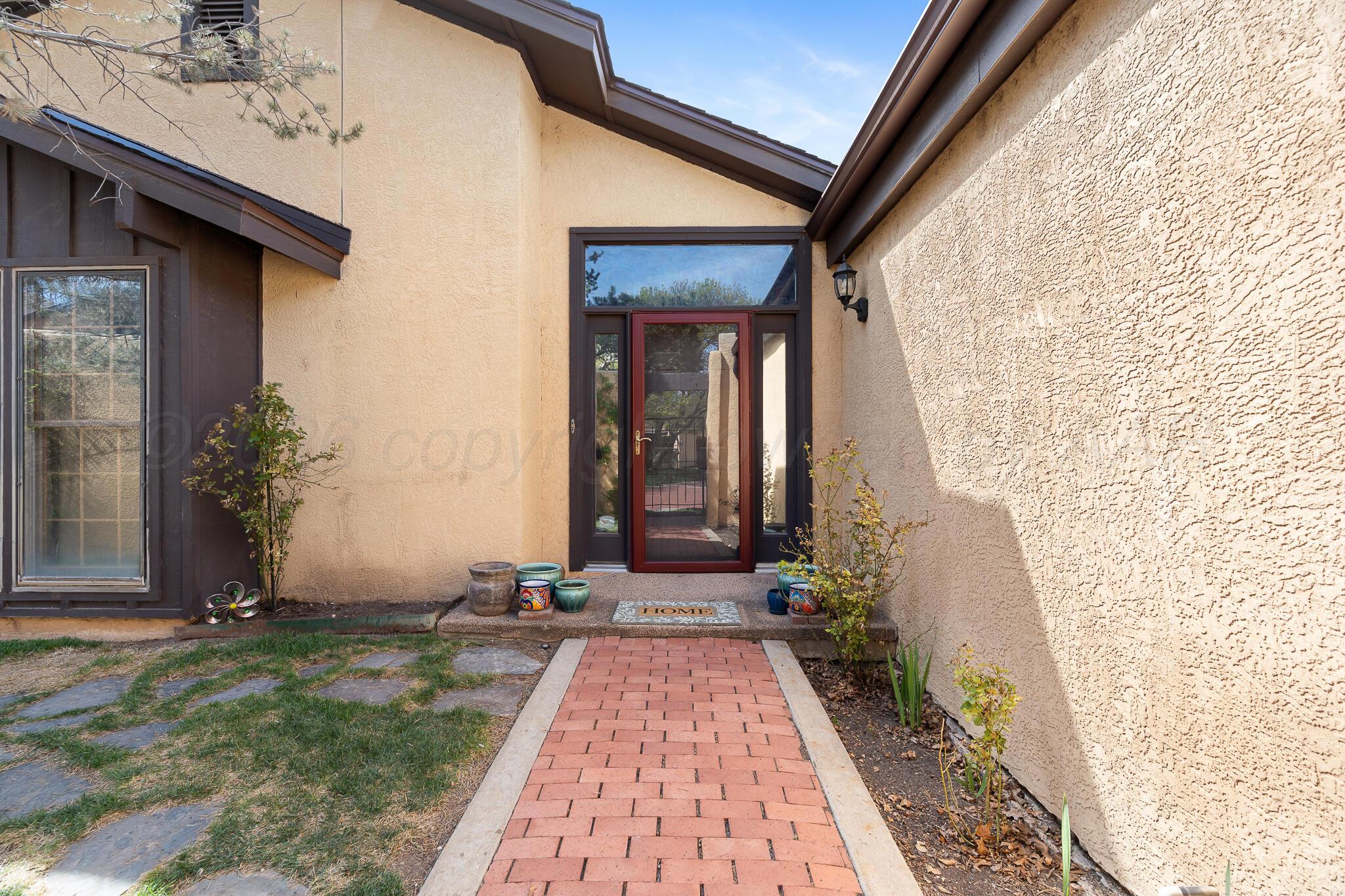 9 Windwood Place Property Photo 4