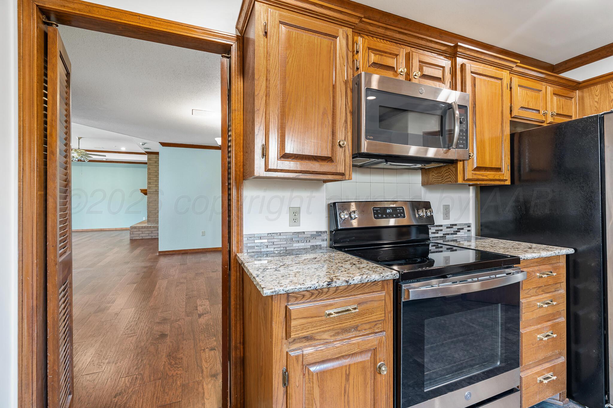 9 Windwood Place Property Photo 28