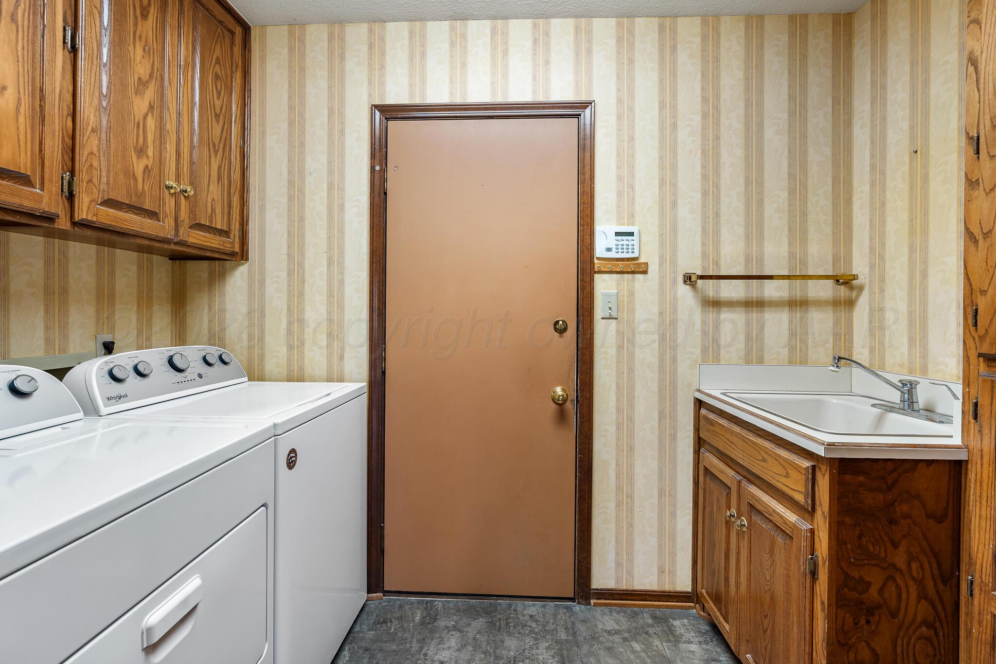 9 Windwood Place Property Photo 37