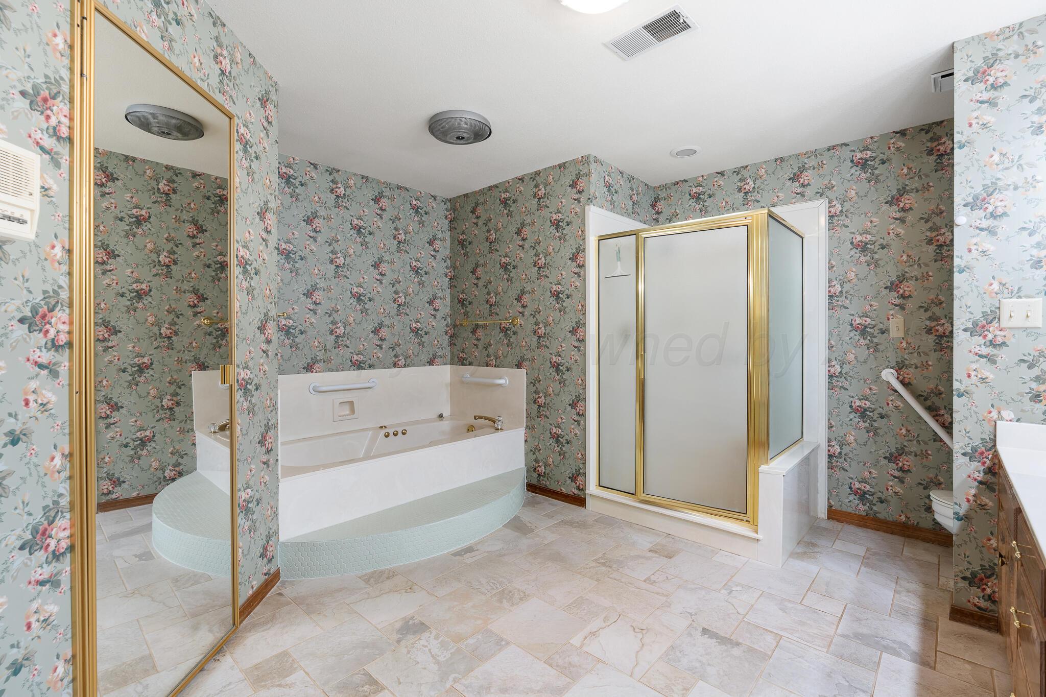 9 Windwood Place Property Photo 46