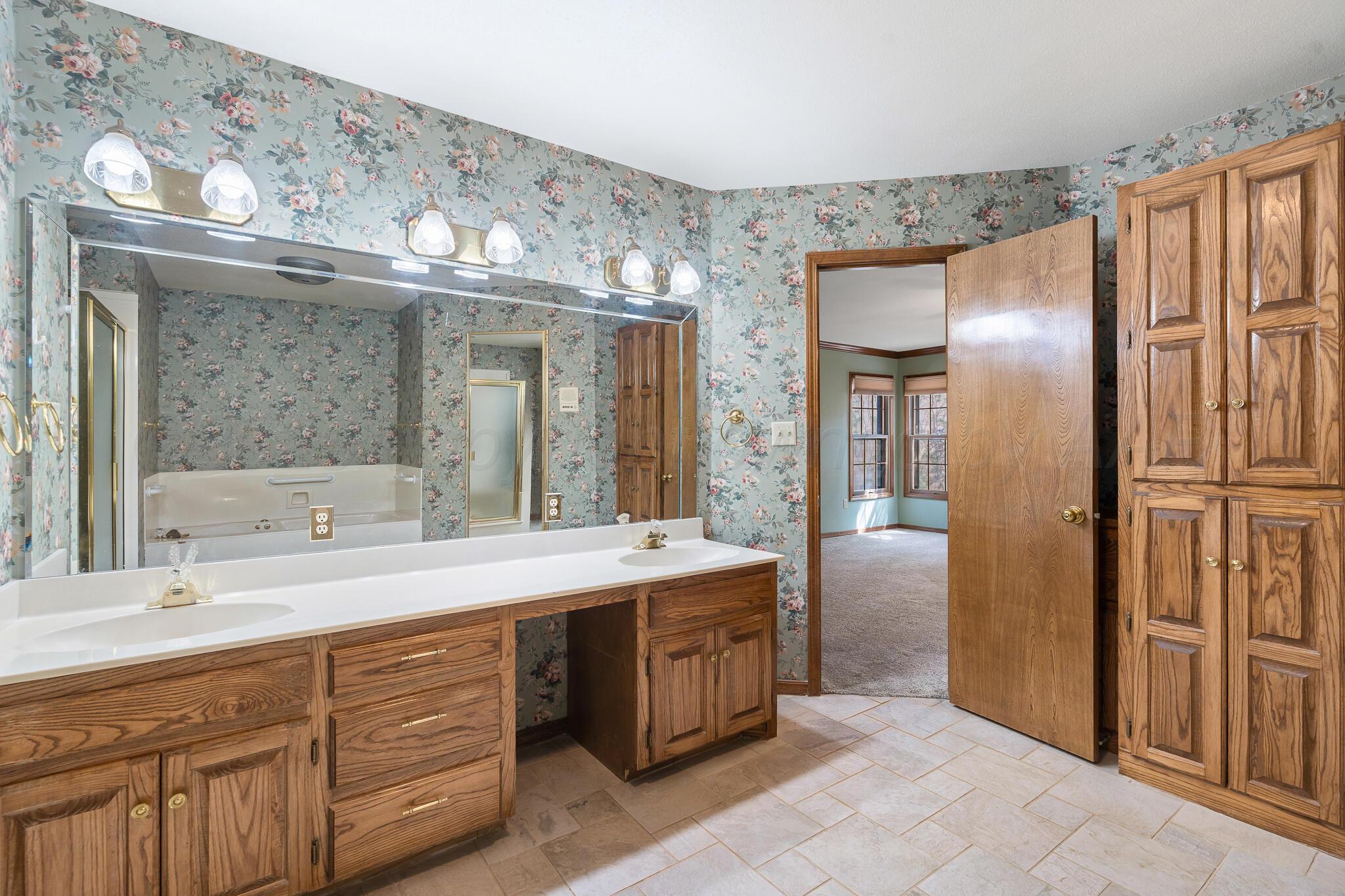 9 Windwood Place Property Photo 50