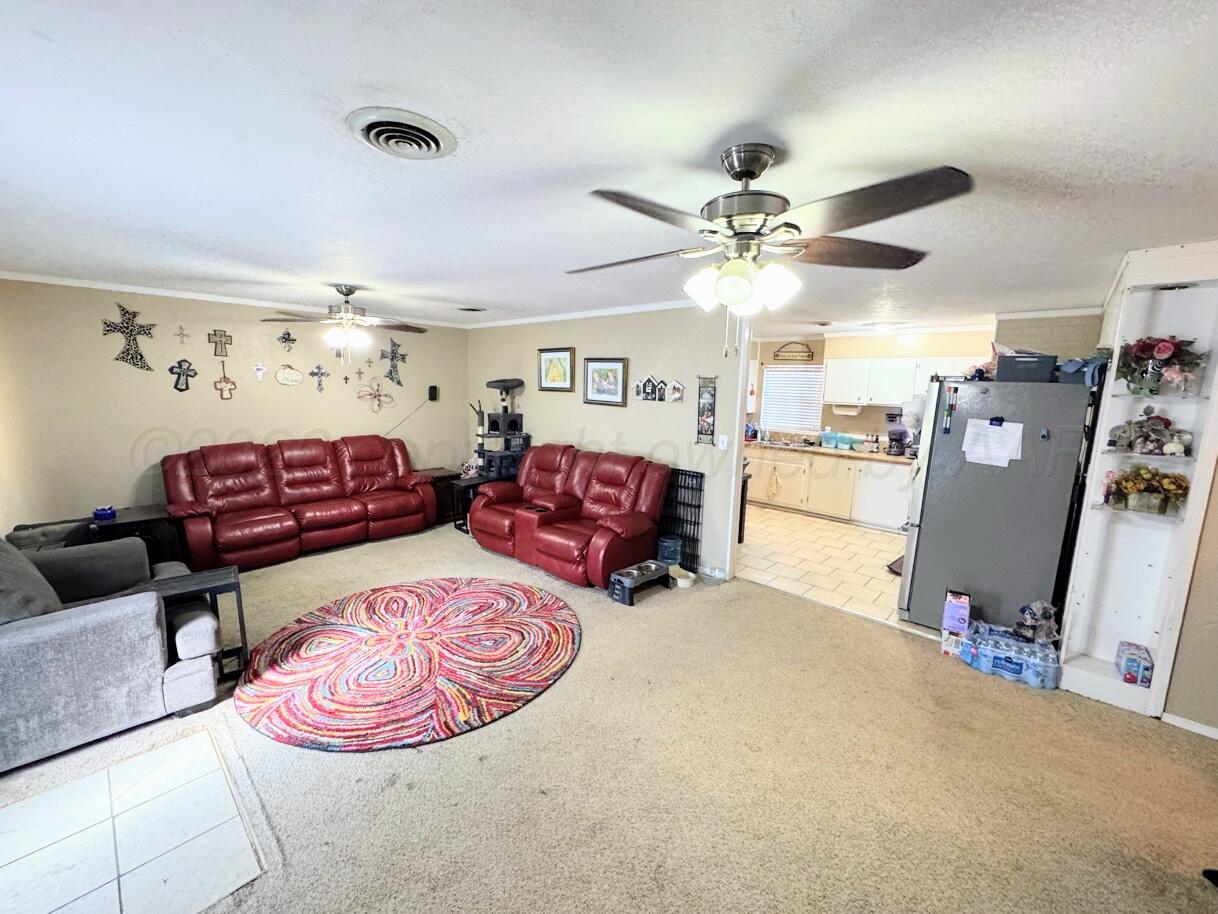 1413 S Harvard Street Property Photo 2