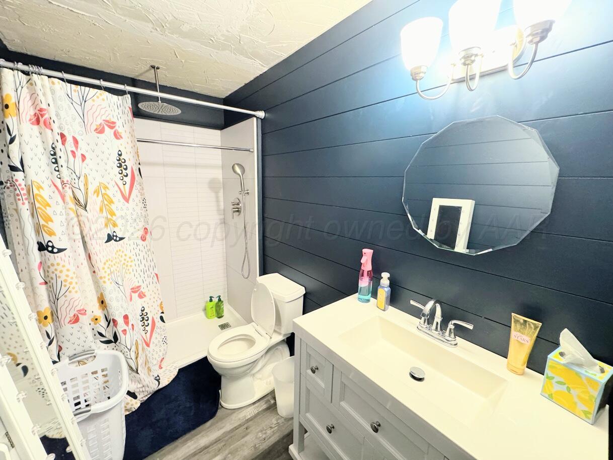 1413 S Harvard Street Property Photo 7