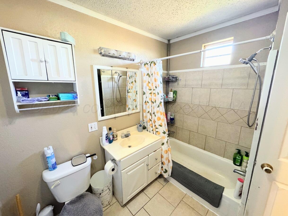 1413 S Harvard Street Property Photo 12