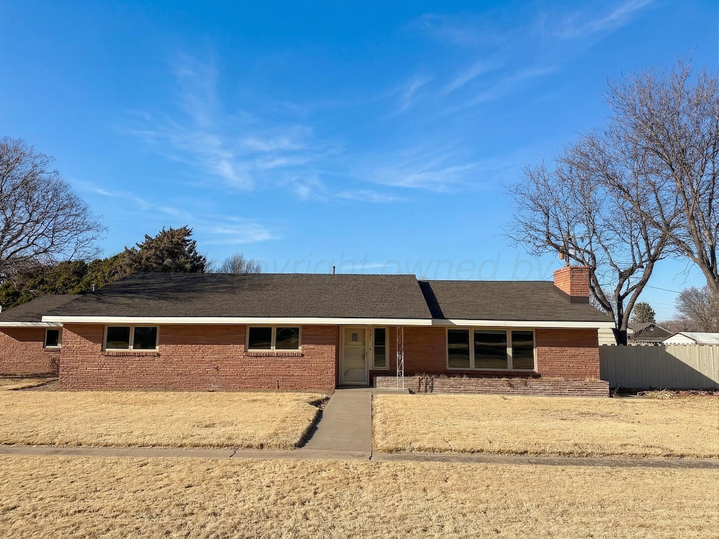 303 Tansy Street Property Photo 2
