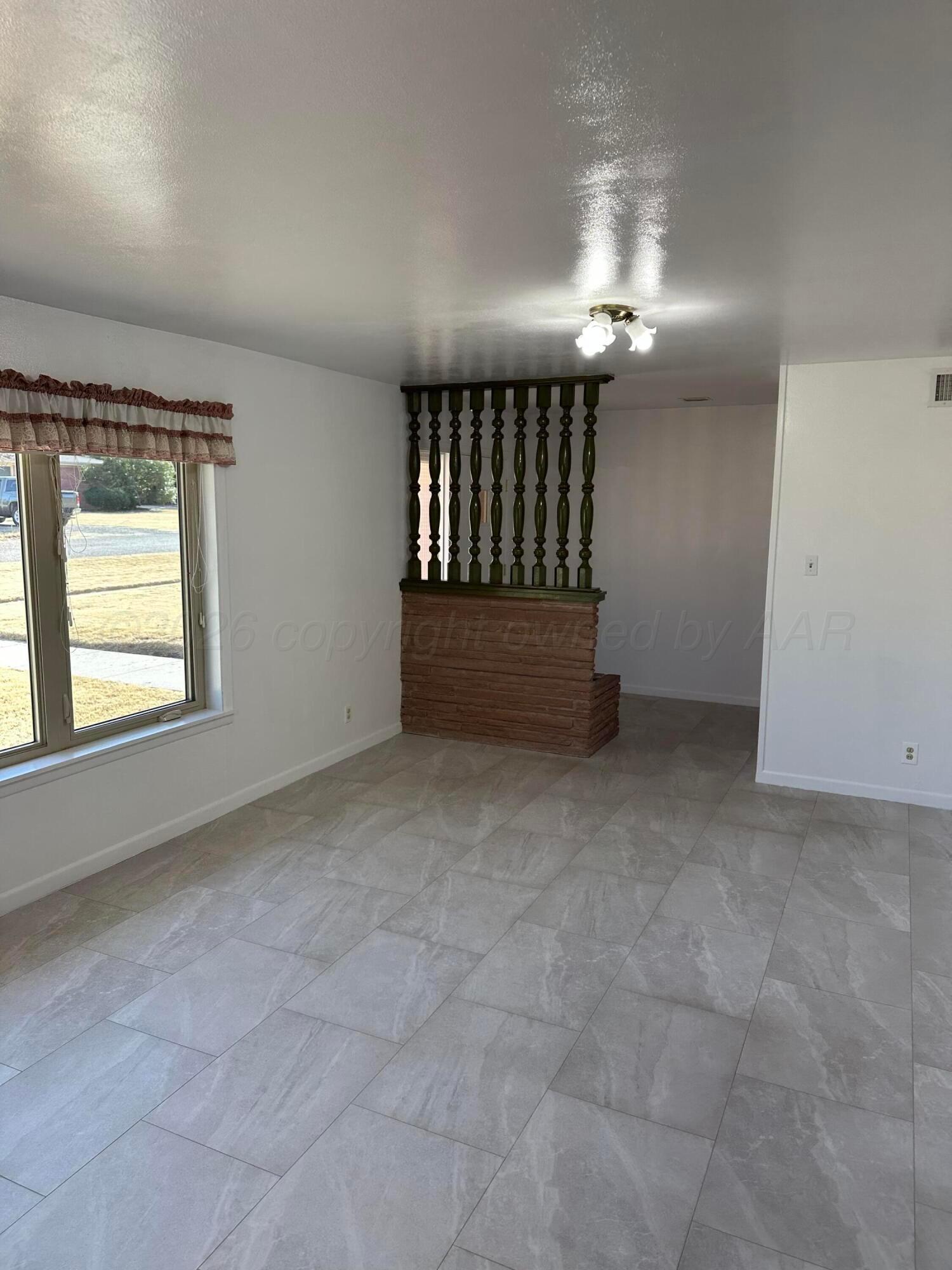 303 Tansy Street Property Photo 4