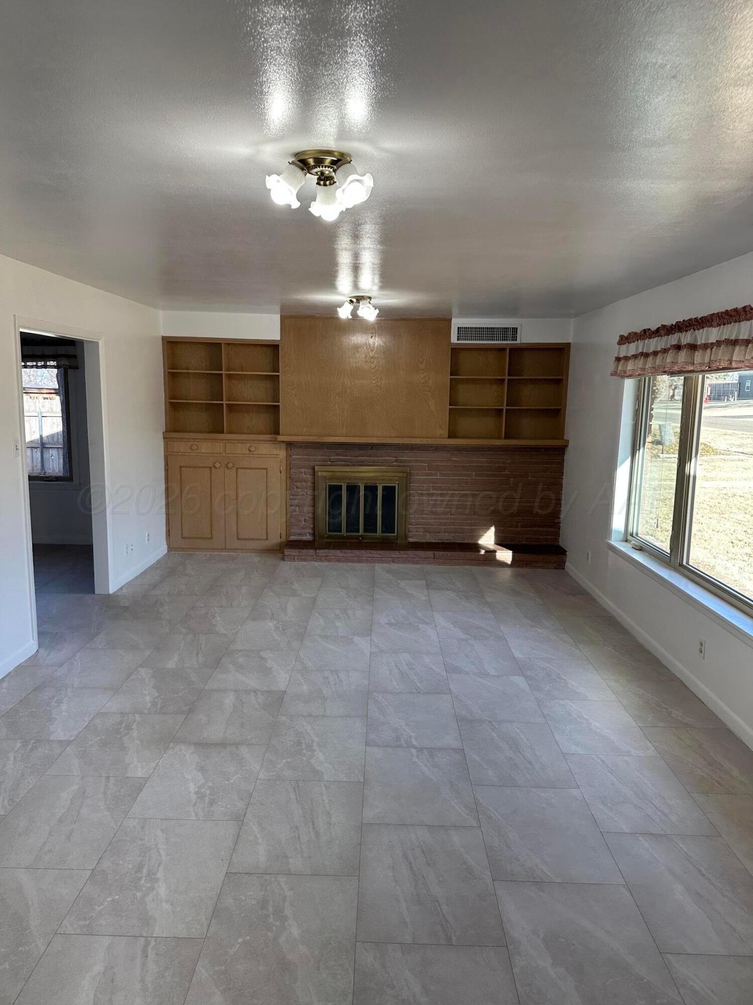 303 Tansy Street Property Photo 5