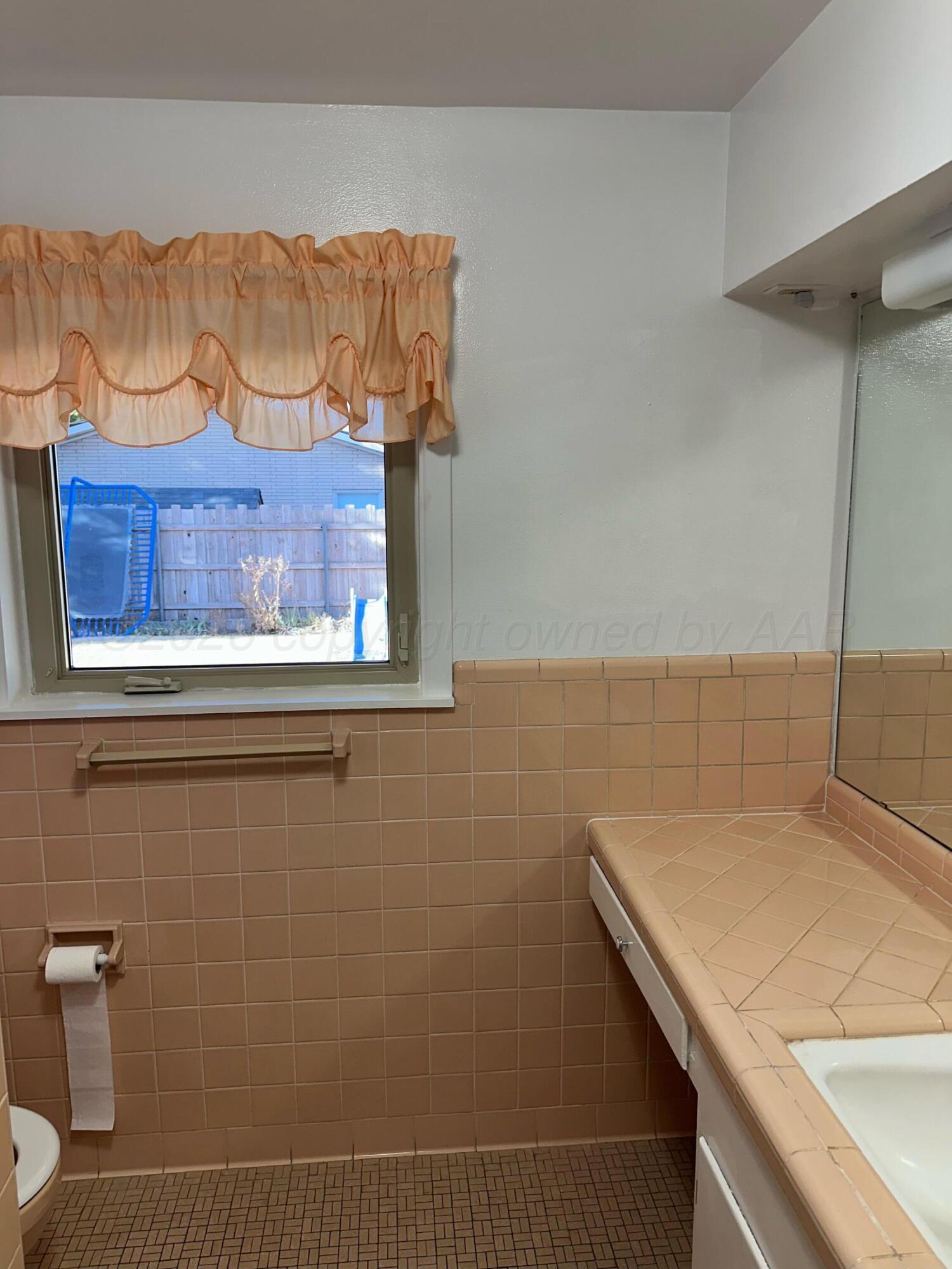 303 Tansy Street Property Photo 12