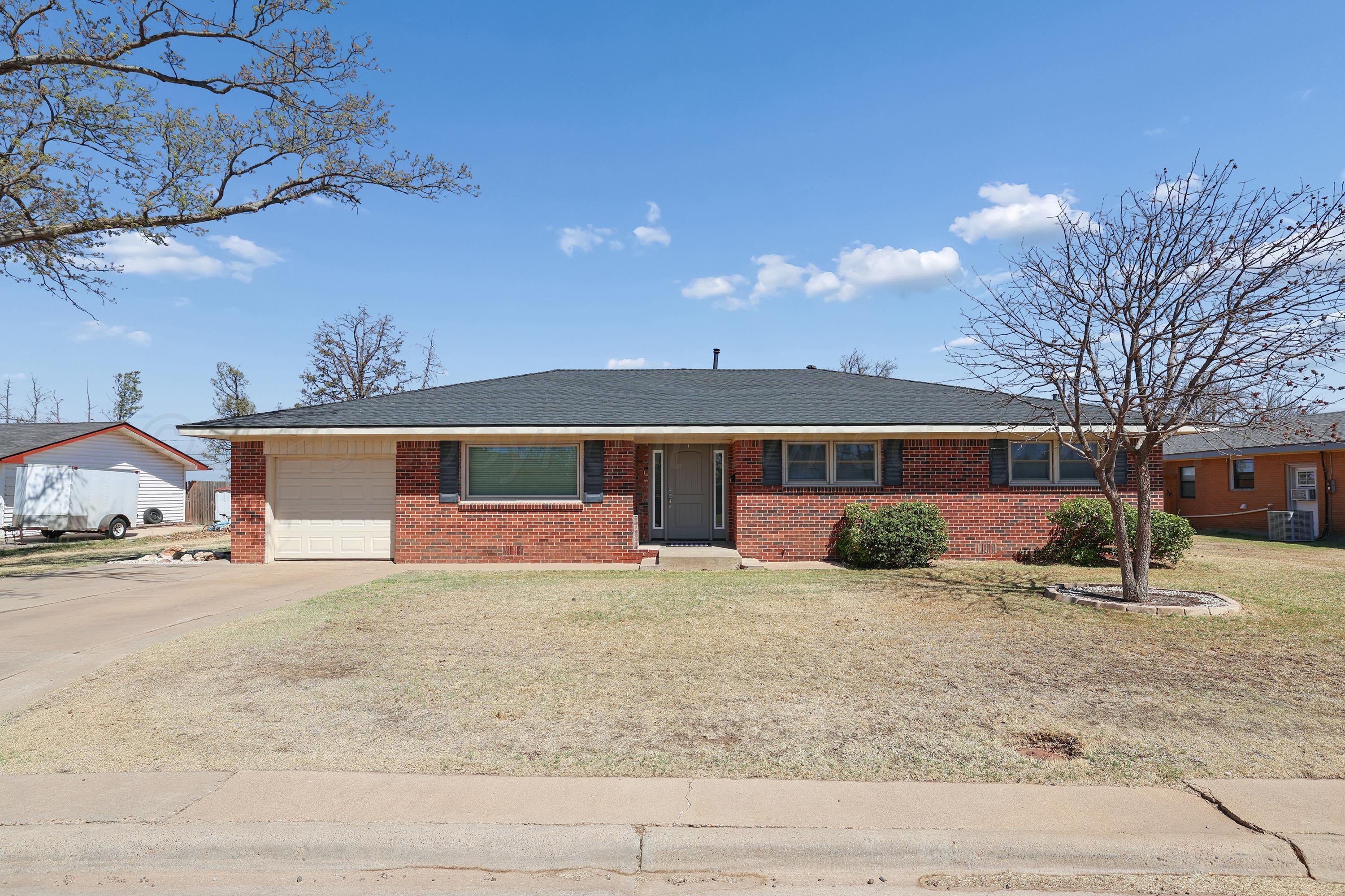43 Fannin Drive Property Photo 2