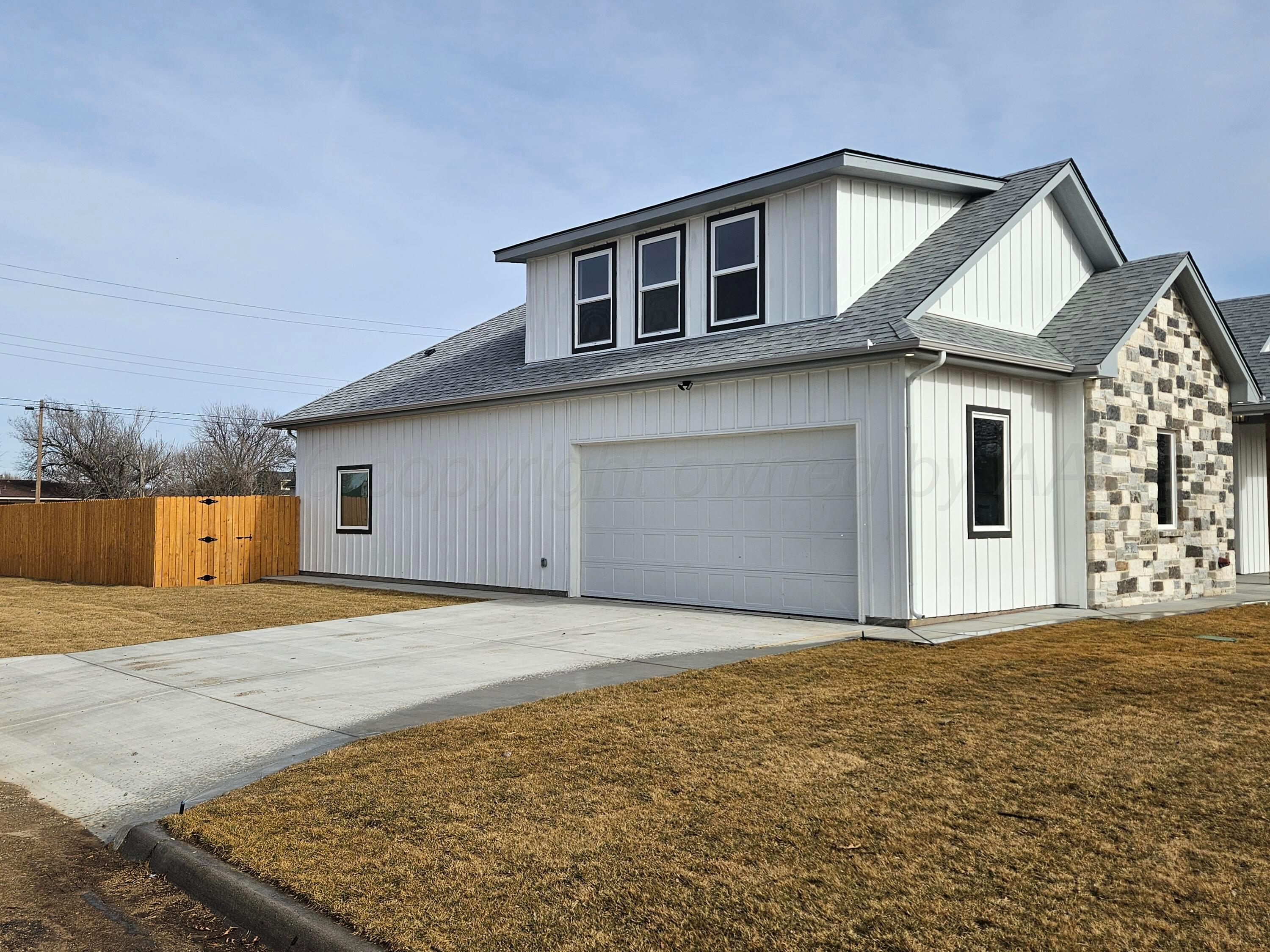 1010 Oak Avenue Property Photo 5