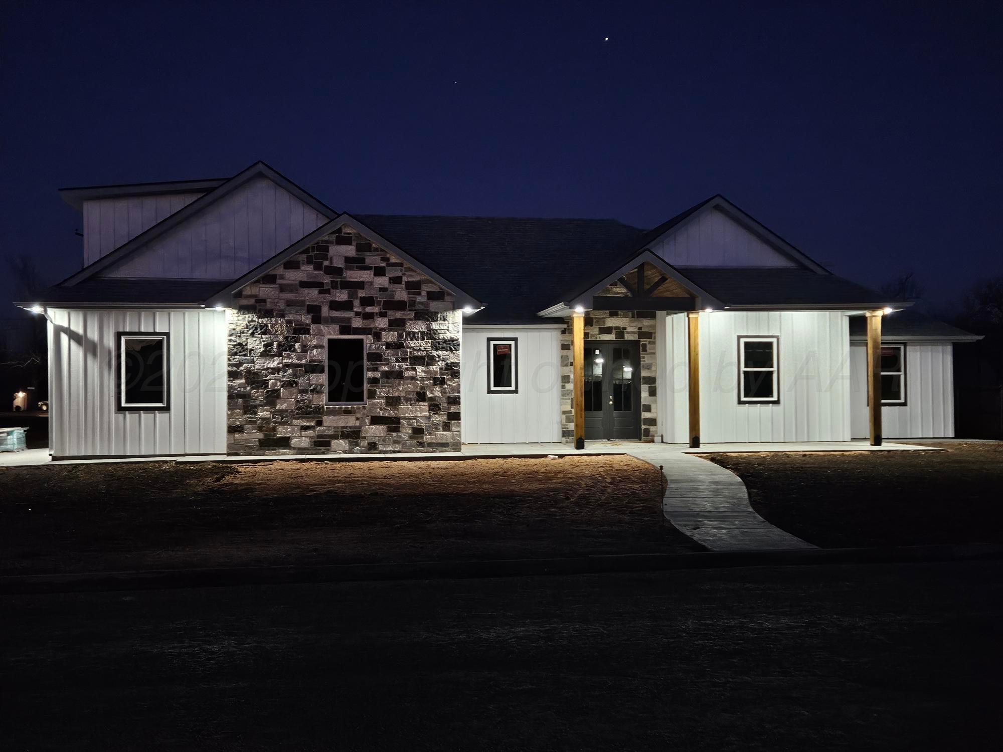 1010 Oak Avenue Property Photo 8