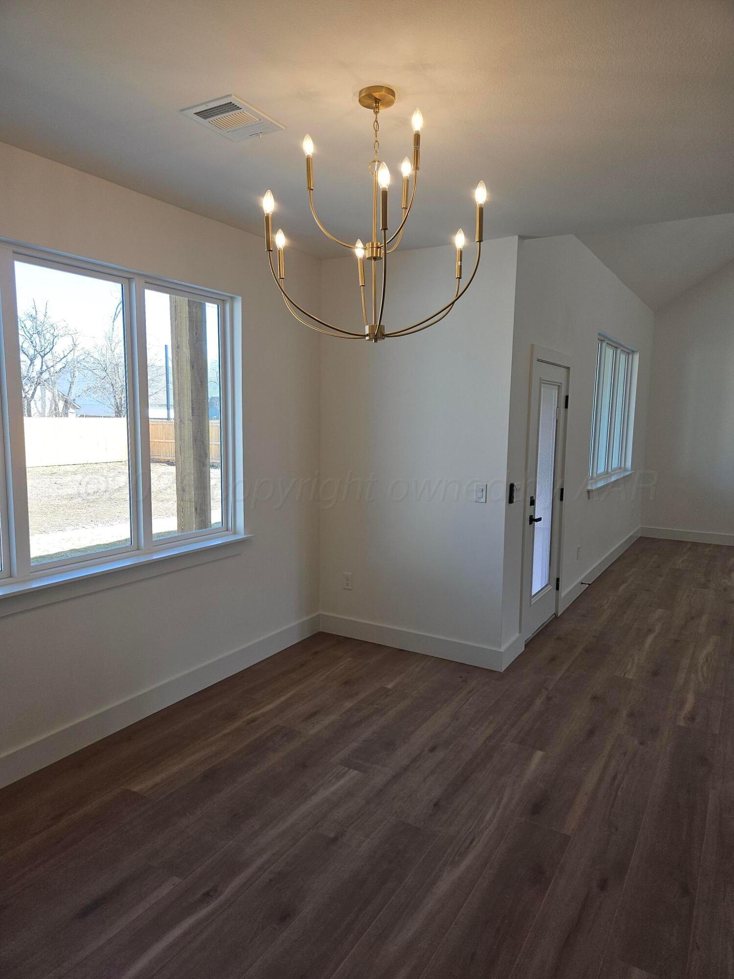 1010 Oak Avenue Property Photo 14