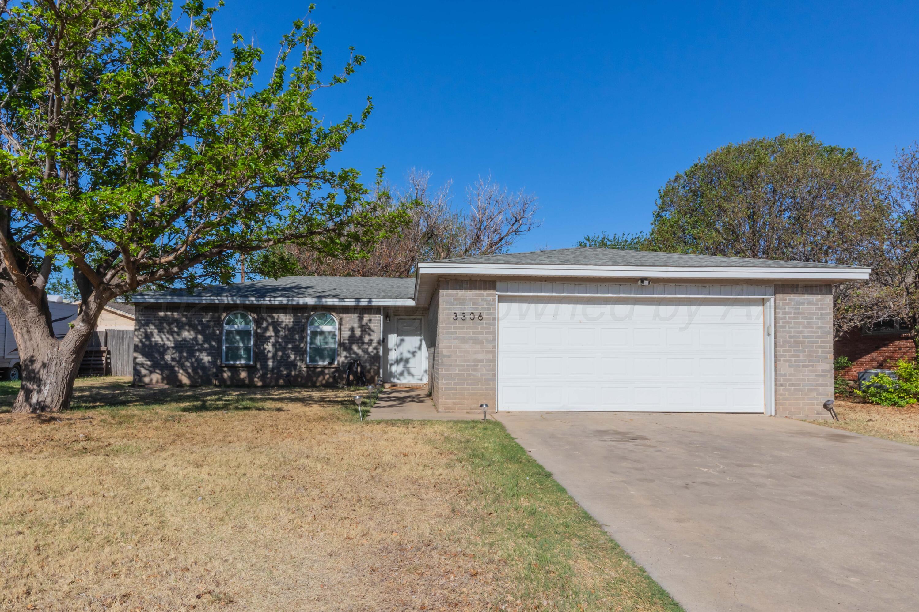 3306 Teckla Boulevard Property Photo 2