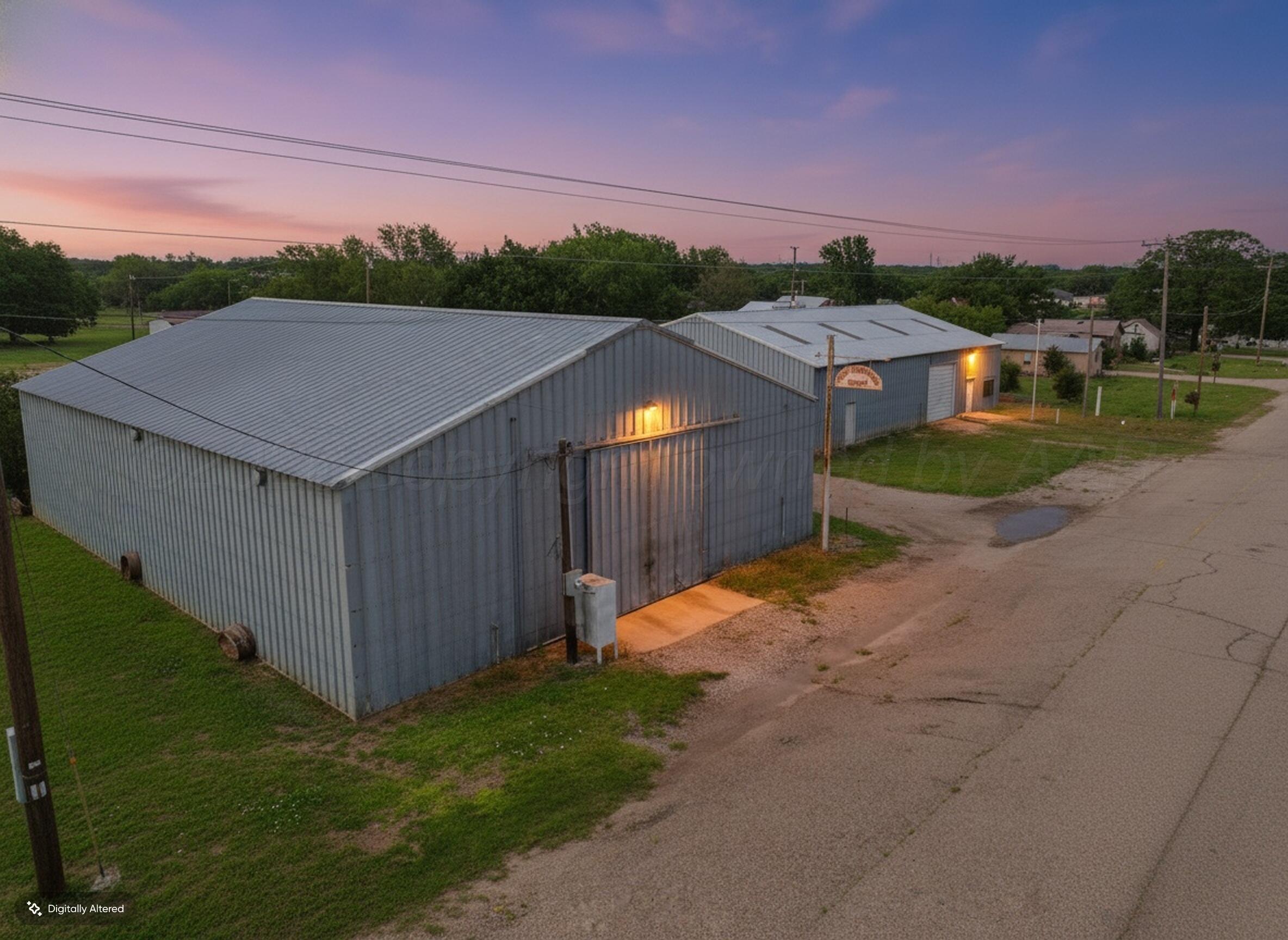 700, 702 E Oklahoma Property Photo 1