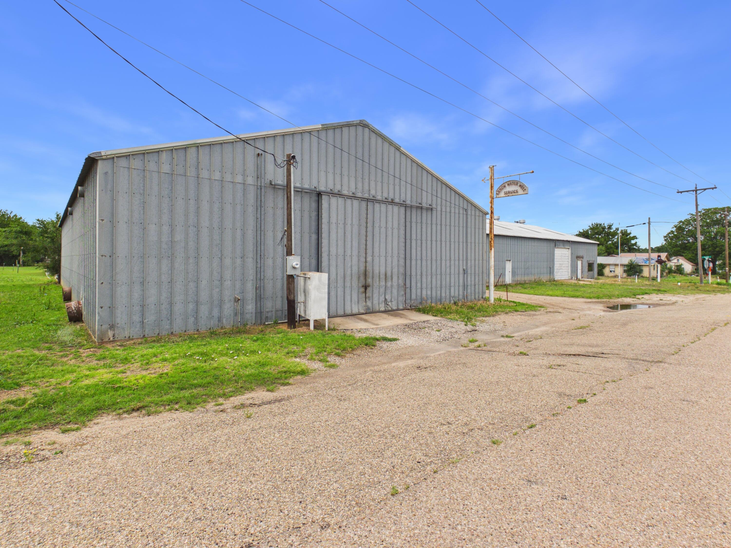 700, 702 E Oklahoma Property Photo 2