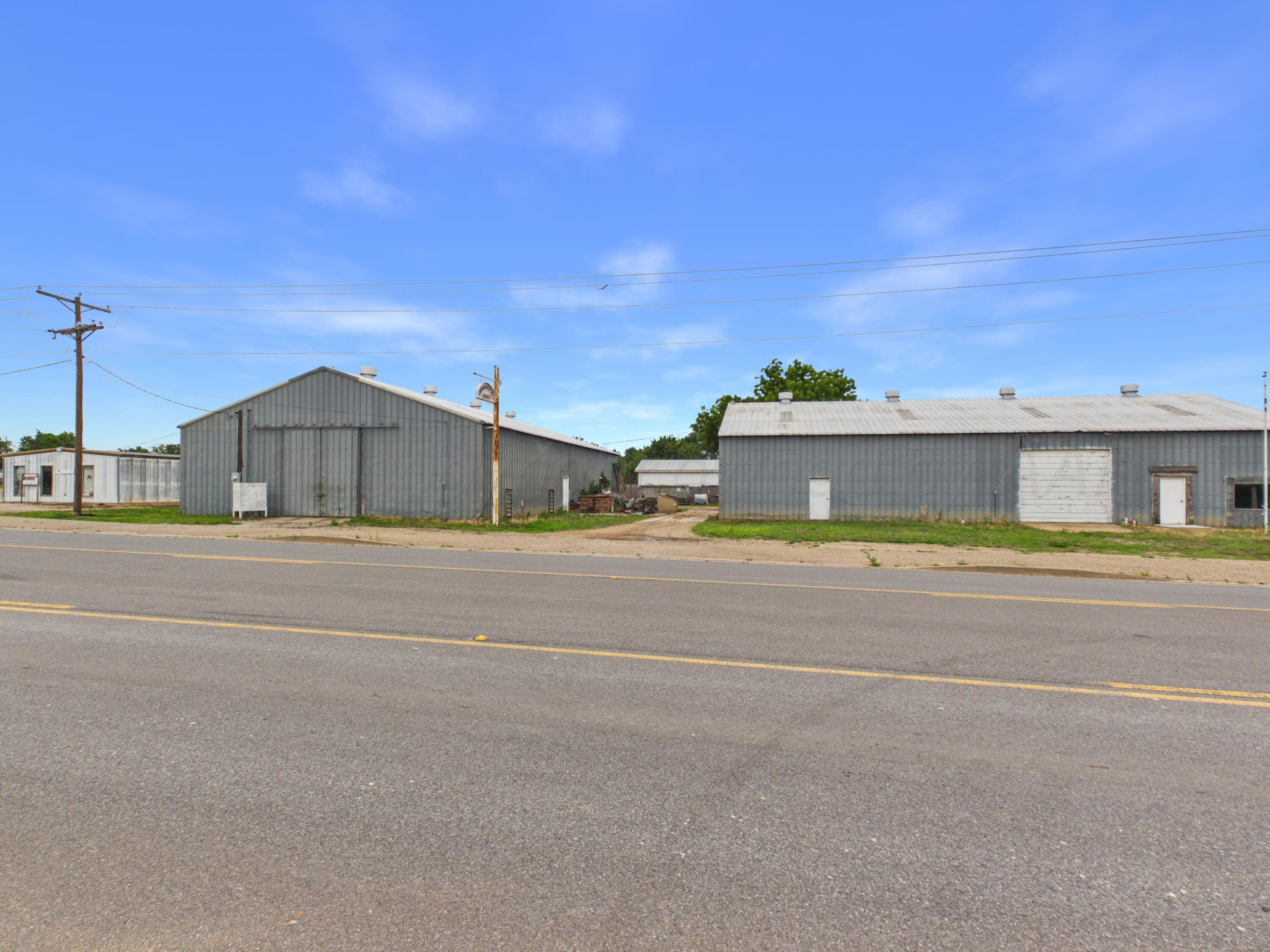 700, 702 E Oklahoma Property Photo 3