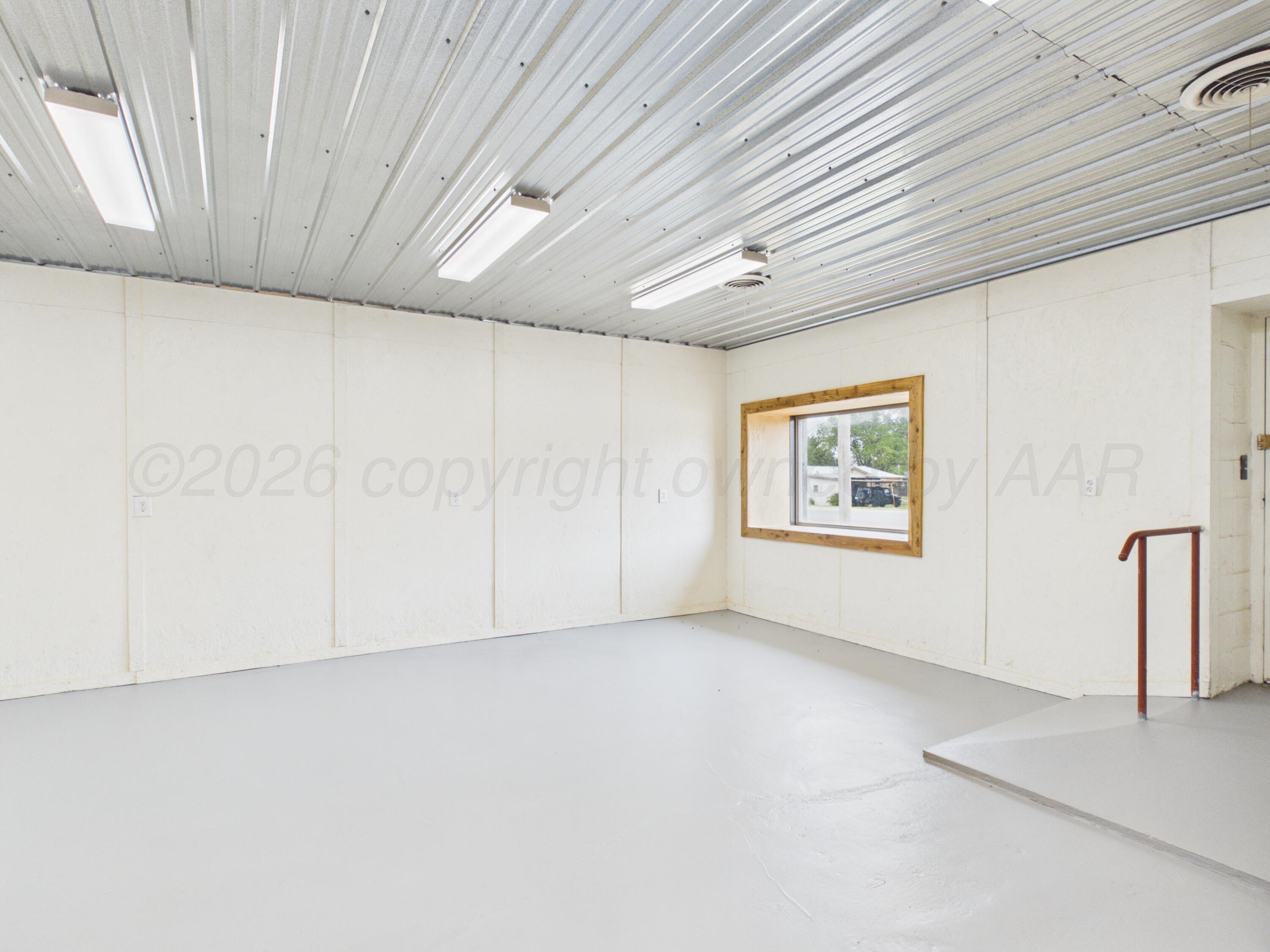 700, 702 E Oklahoma Property Photo 5