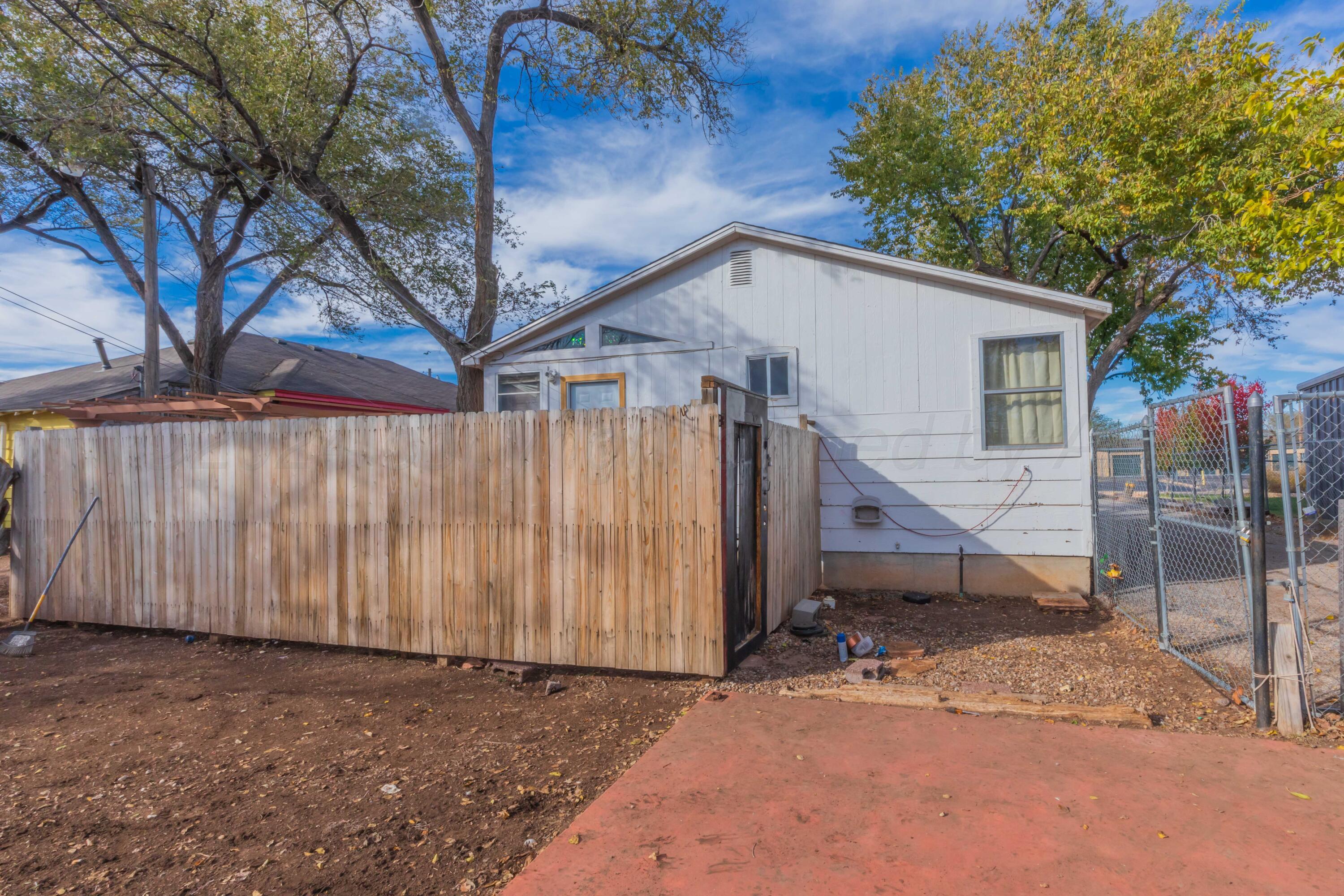 907 S Madison Street Property Photo 17