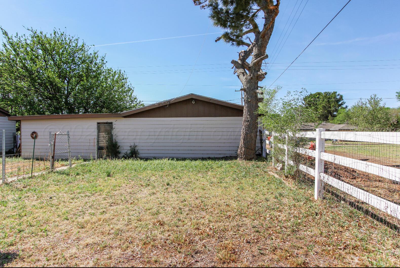 715 S Main Street Property Photo 14