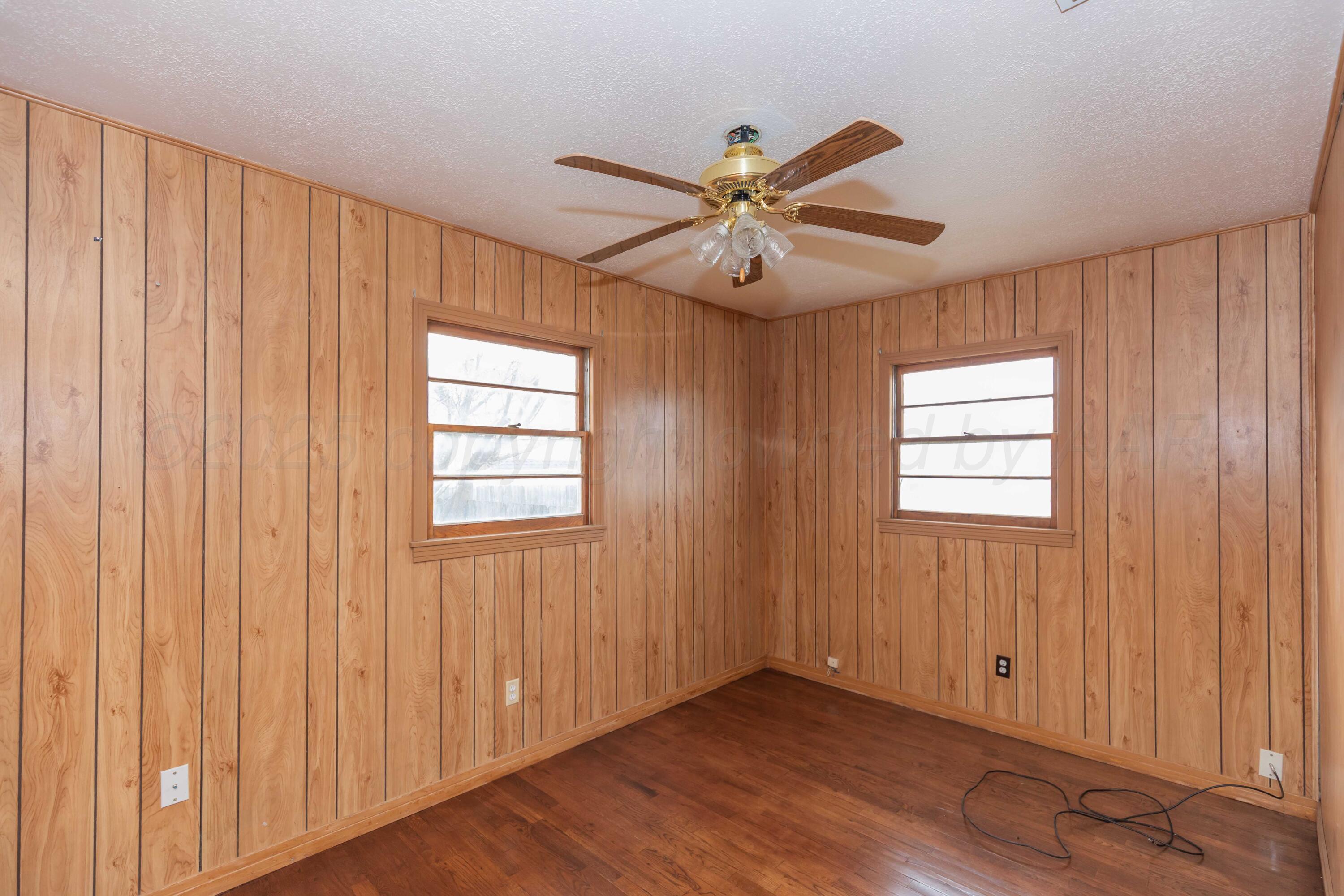 925 W Colorado Avenue Property Photo 16
