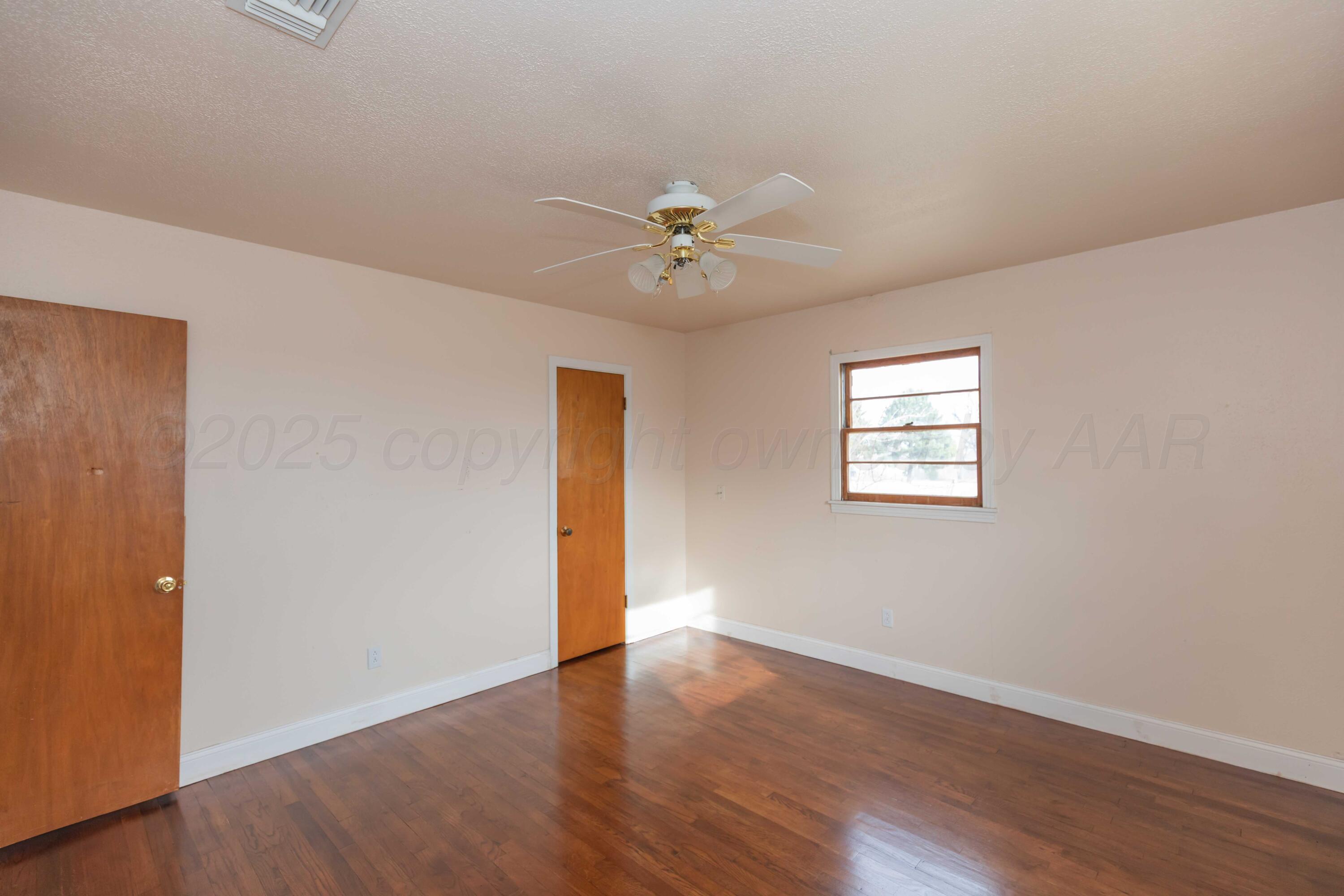 925 W Colorado Avenue Property Photo 21