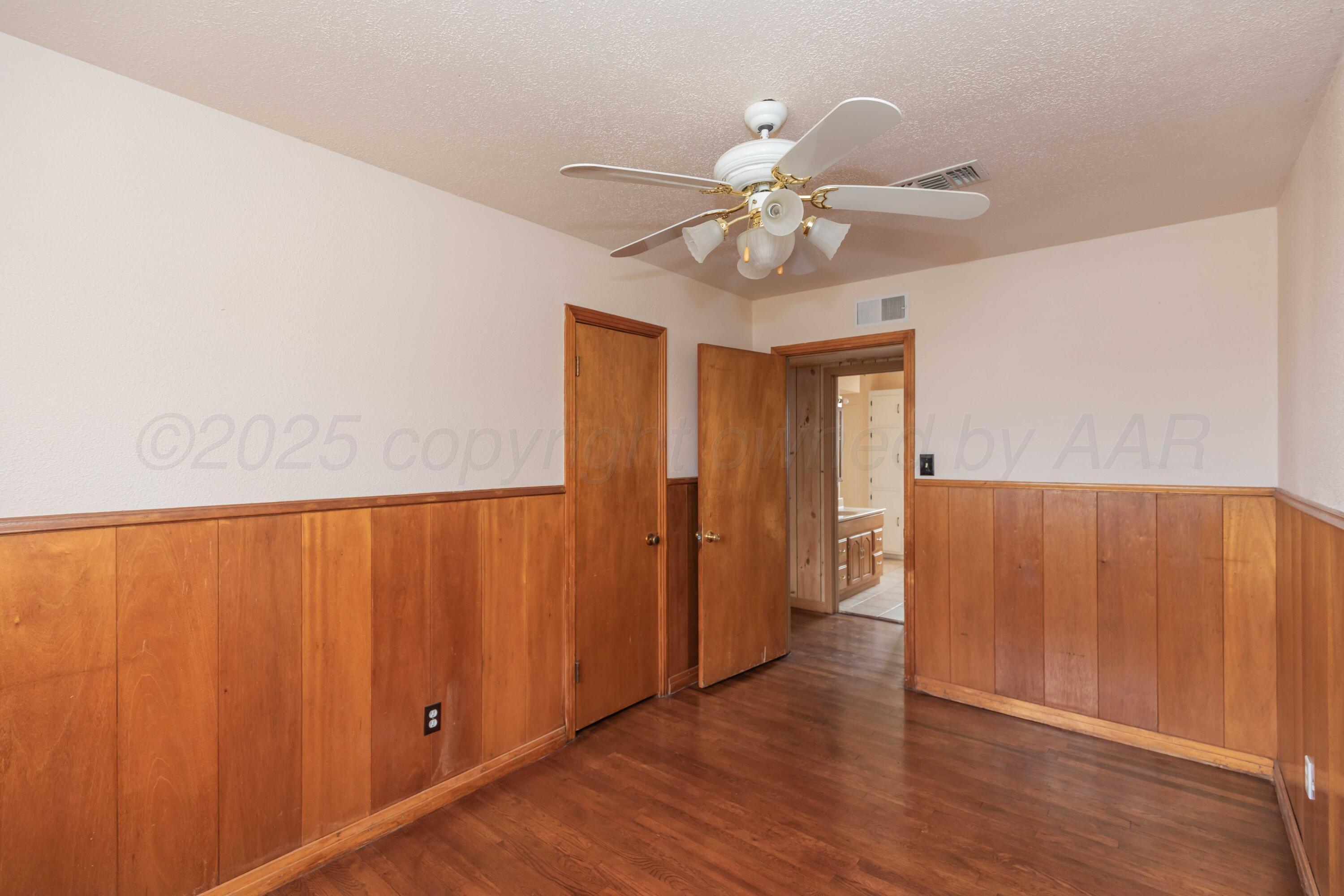 925 W Colorado Avenue Property Photo 27