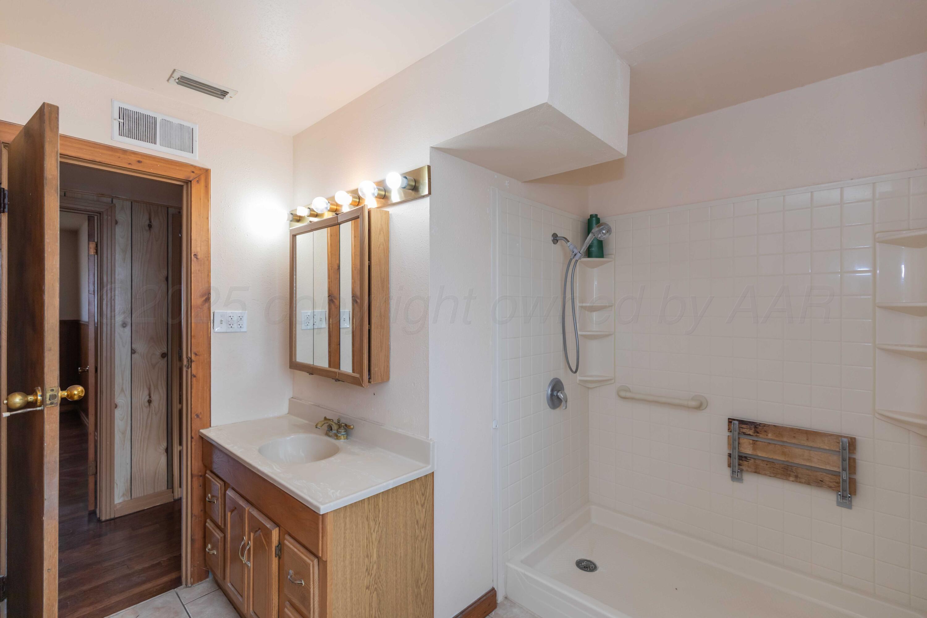 925 W Colorado Avenue Property Photo 29