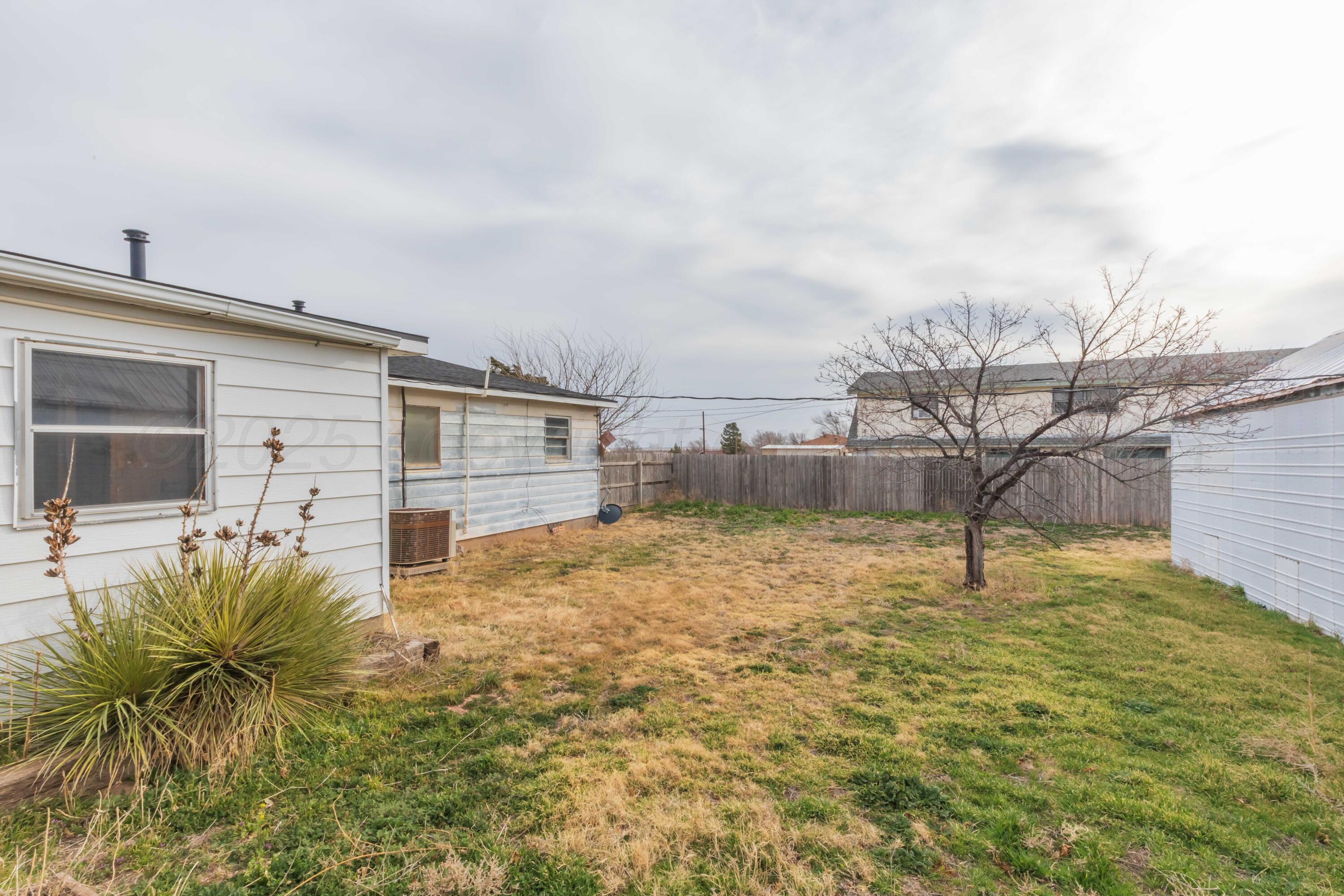 925 W Colorado Avenue Property Photo 31
